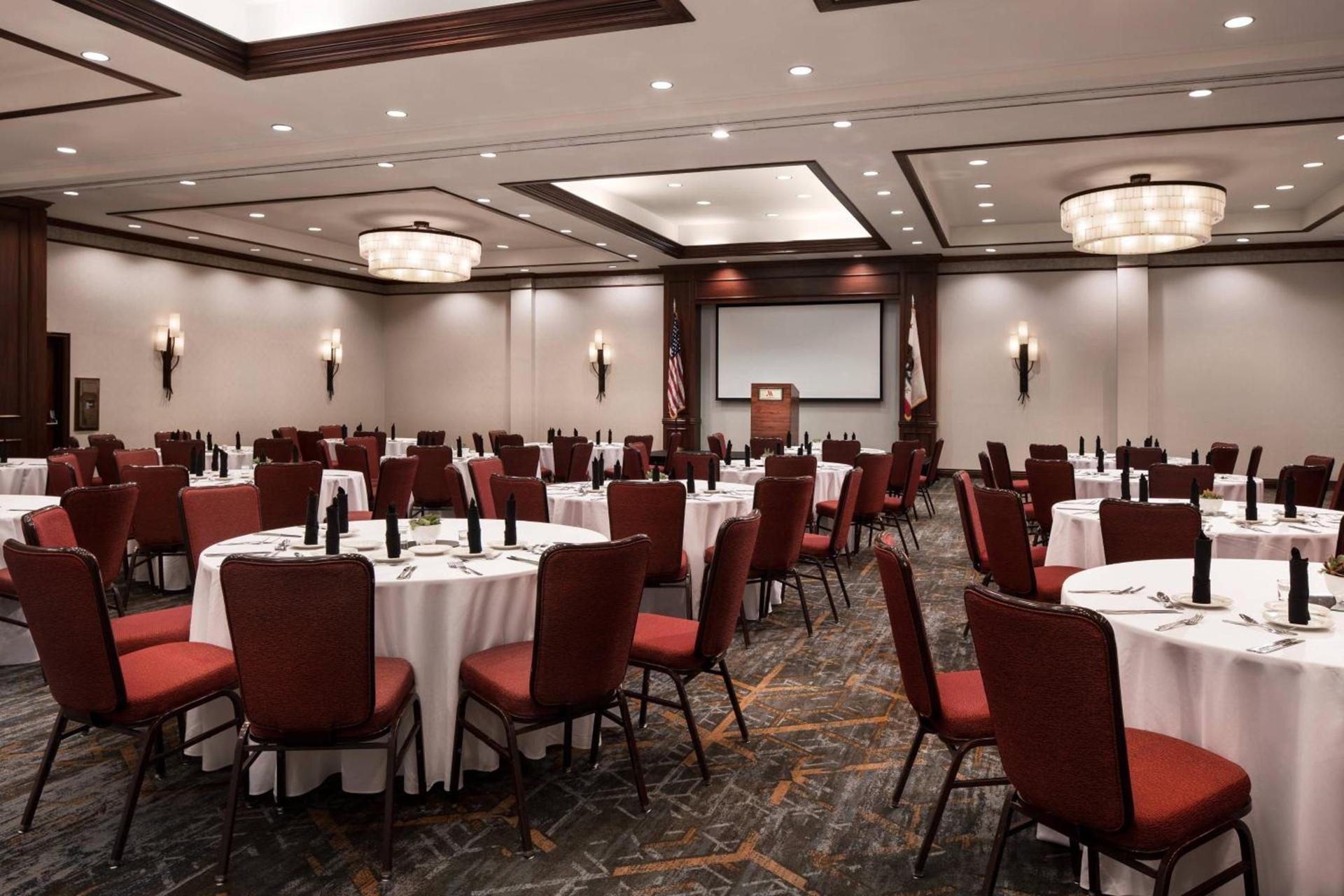 Marriott Riverside at the Convention Center photo 48