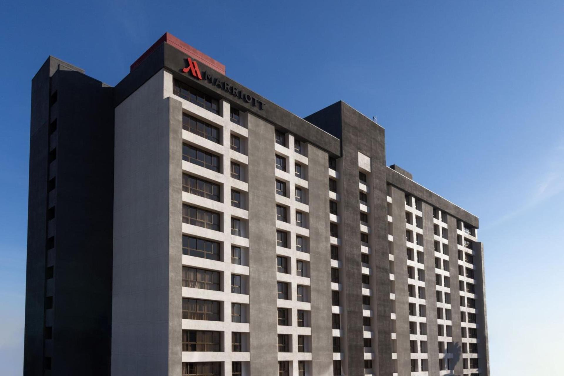 Marriott Riverside at the Convention Center photo 4
