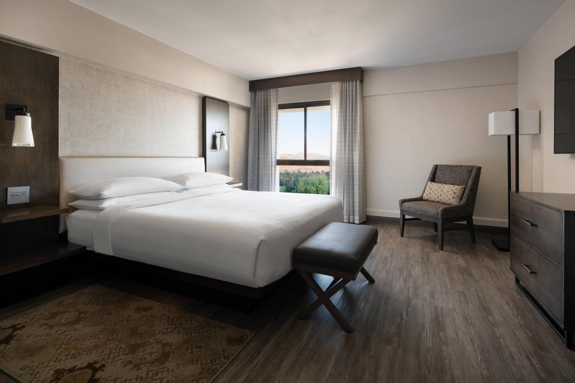 Marriott Riverside at the Convention Center photo 15