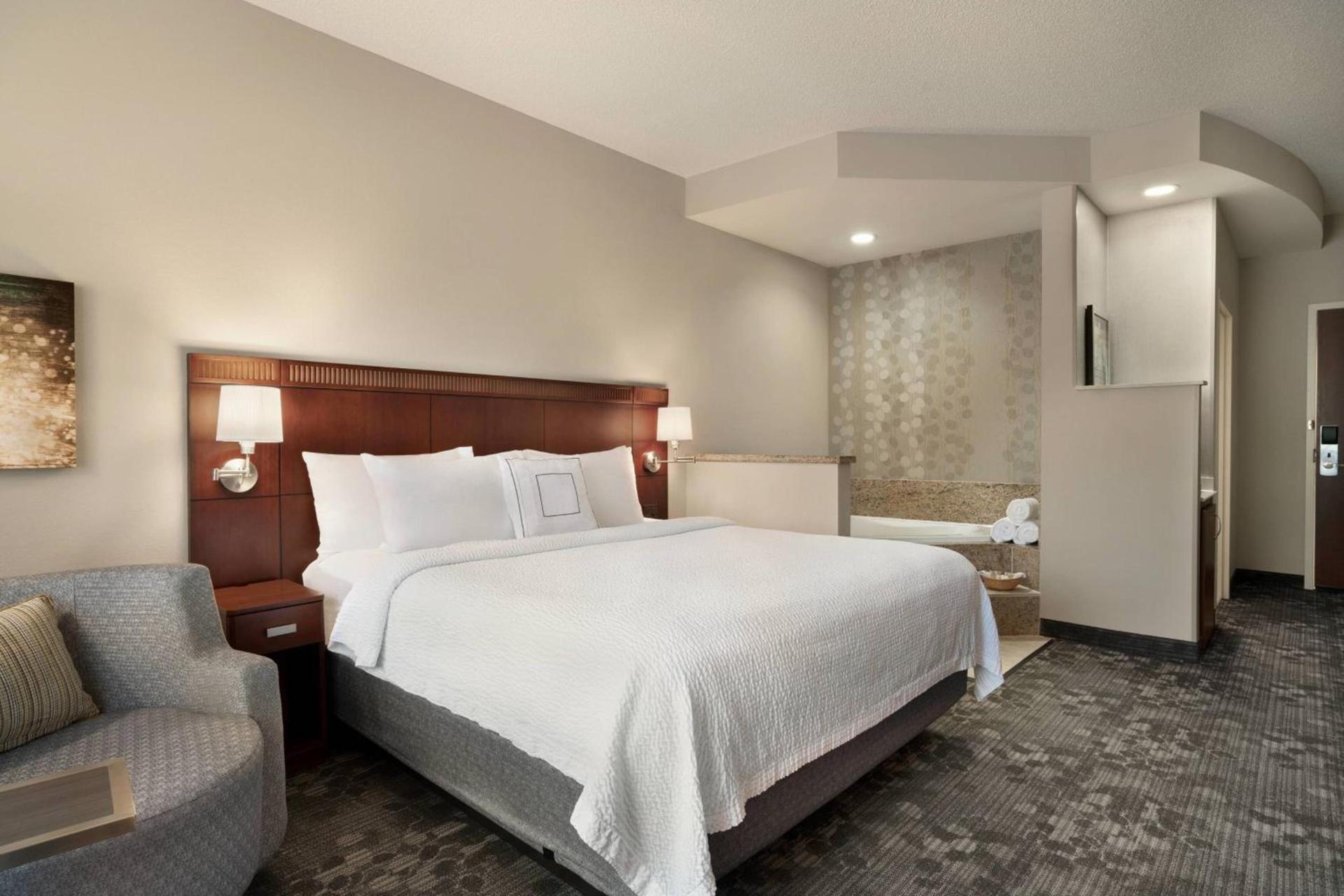 Courtyard by Marriott Middletown Goshen photo 12