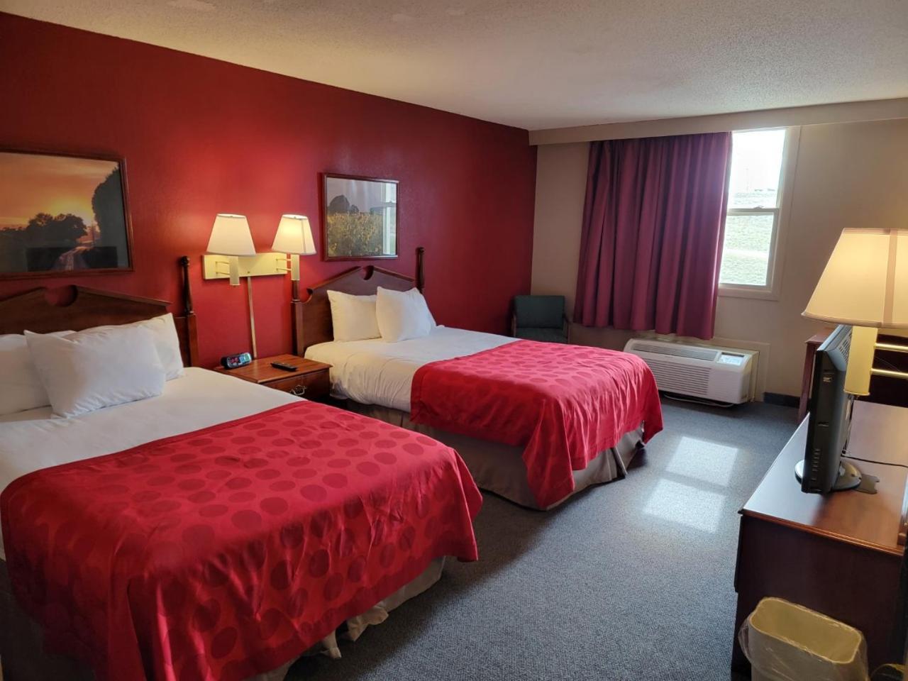 Ramada by Wyndham Angola/Fremont Area photo 58