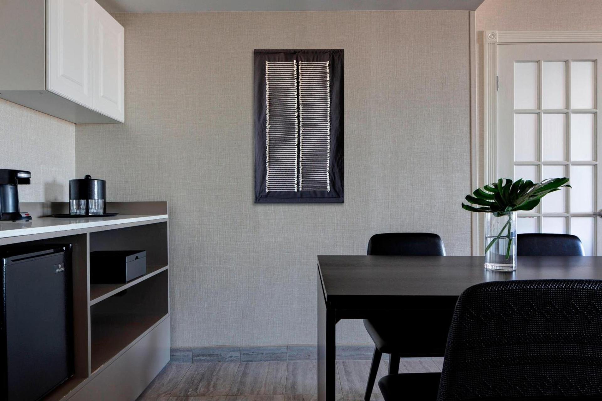 New York LaGuardia Airport Marriott photo 22