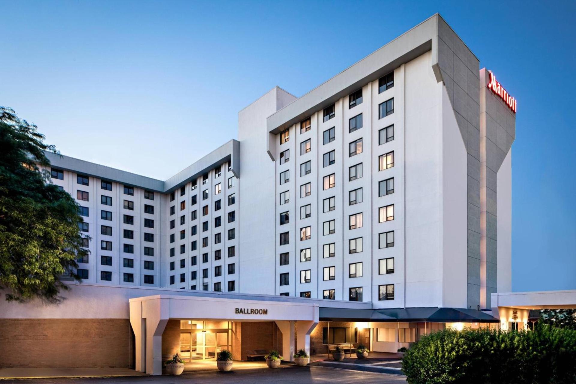 New York LaGuardia Airport Marriott photo 2
