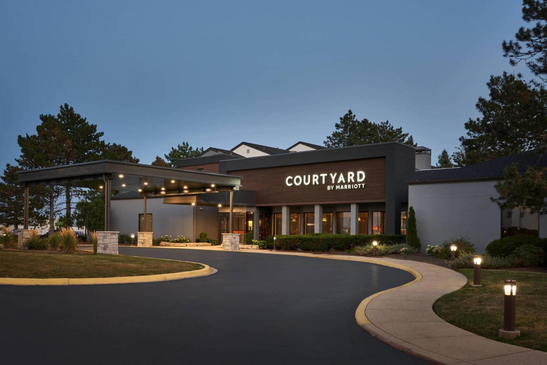 Courtyard Chicago Wood Dale / Itasca photo 2