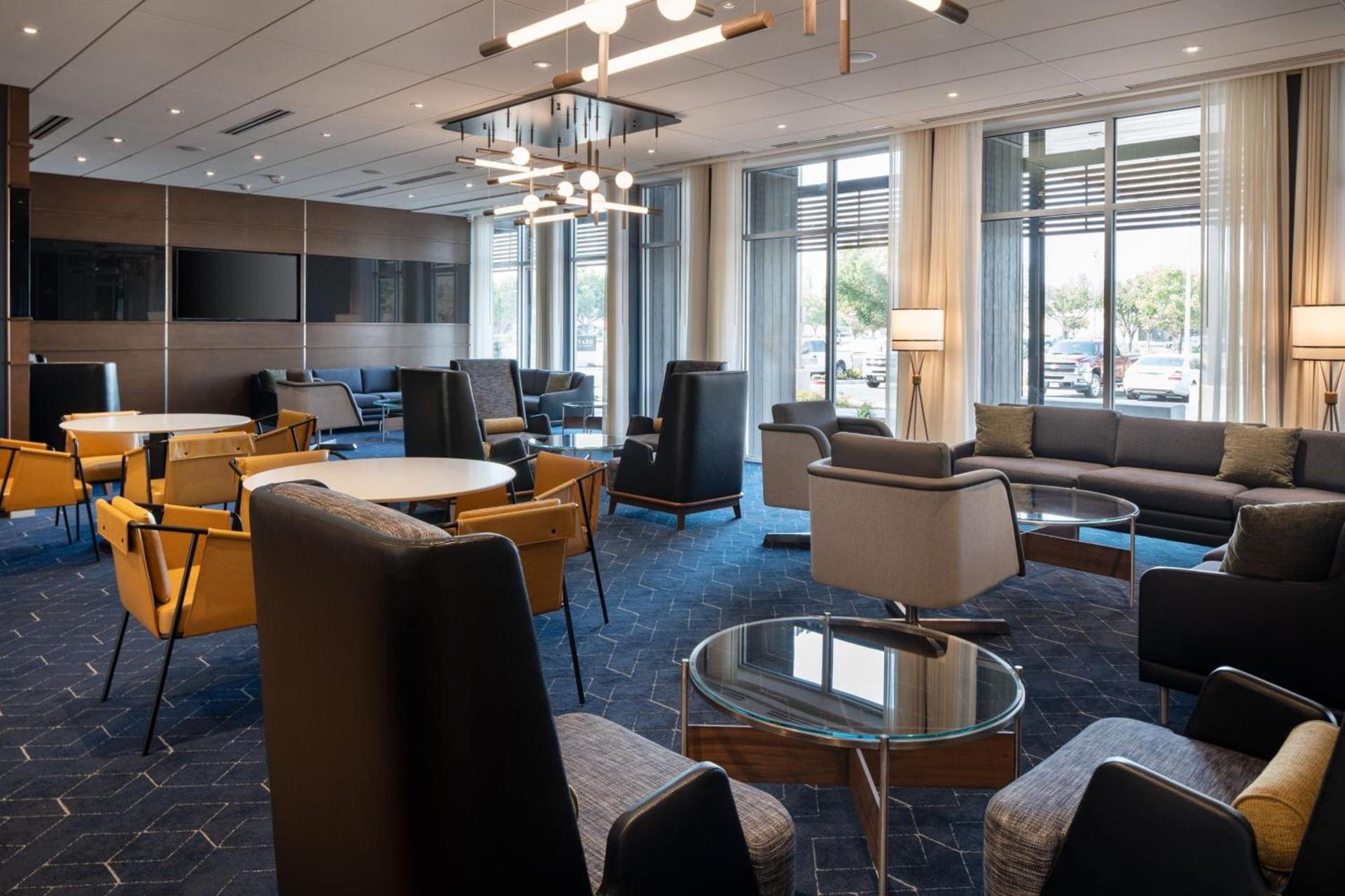 Courtyard by Marriott Fresno Clovis photo 4