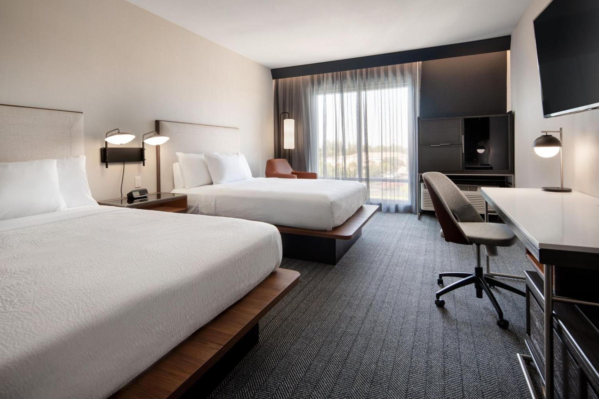 Courtyard by Marriott Fresno Clovis photo 7
