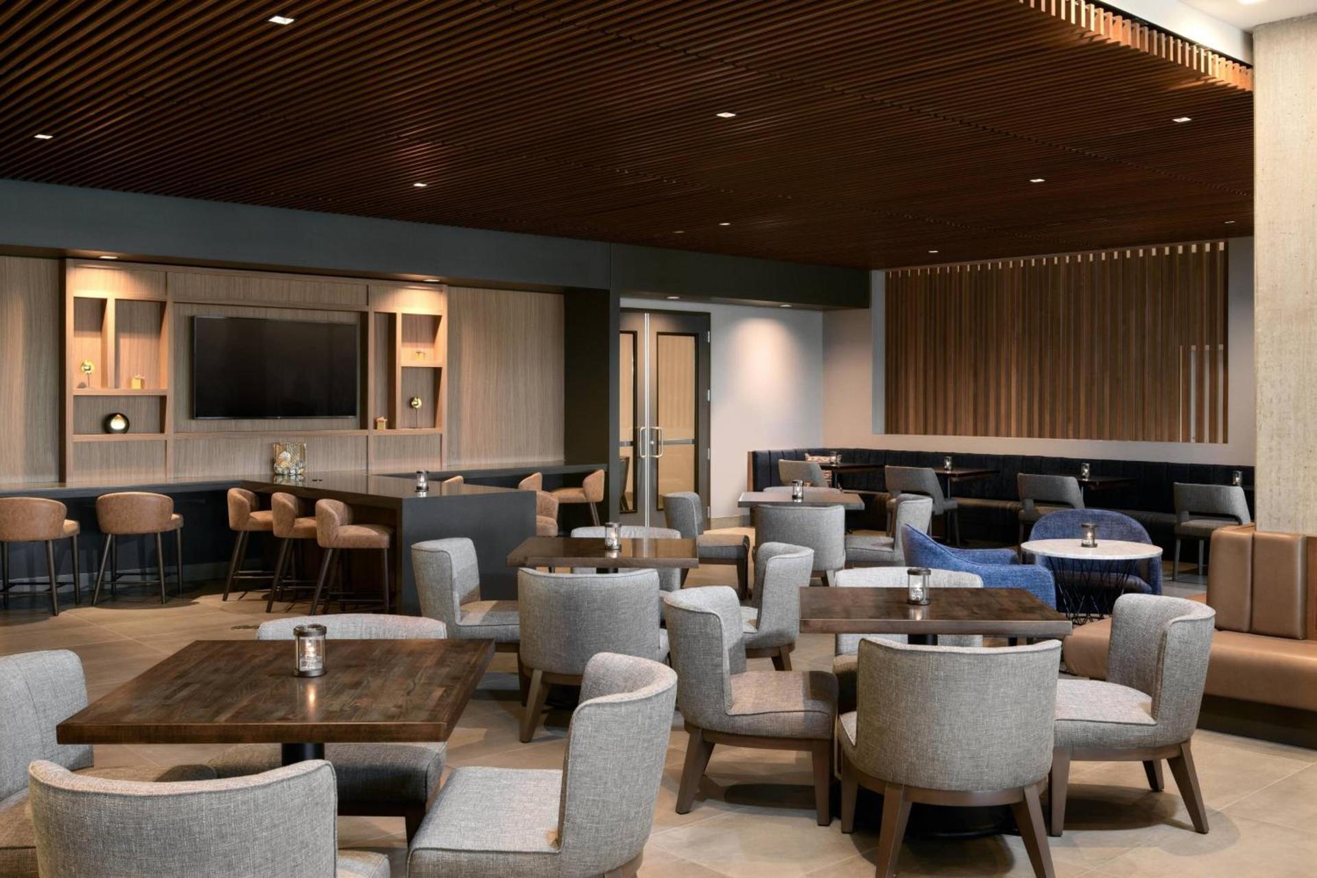 Marriott Tacoma Downtown photo 52