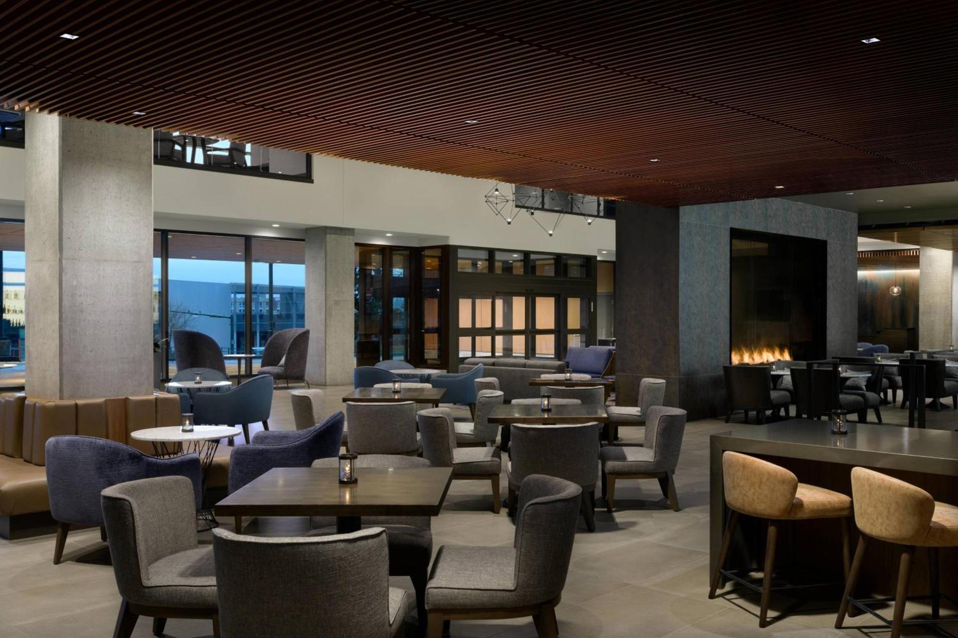 Marriott Tacoma Downtown photo 53