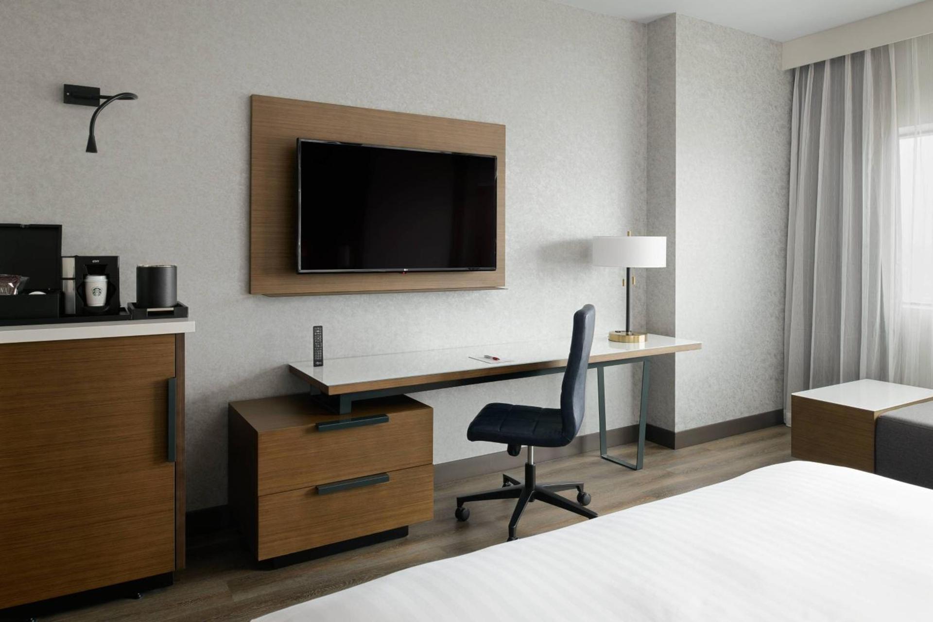 Marriott Tacoma Downtown photo 19