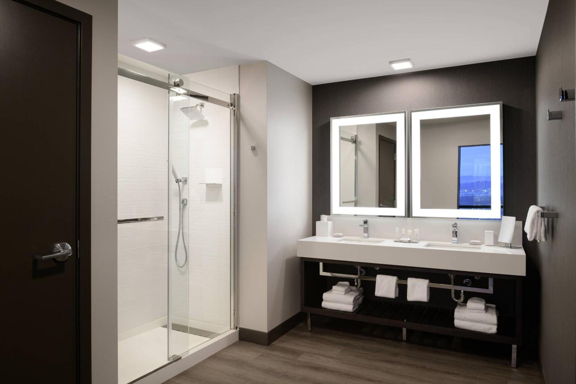 Marriott Tacoma Downtown photo 47