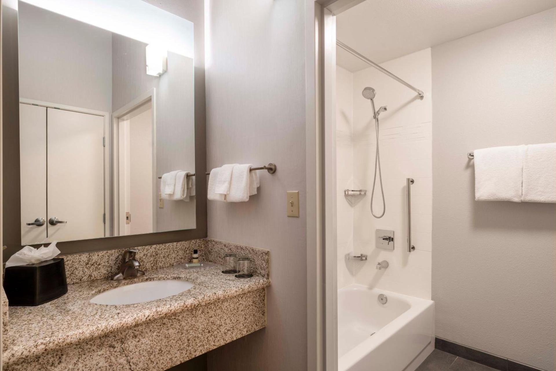 Courtyard by Marriott Denver Southwest Lakewood photo 16