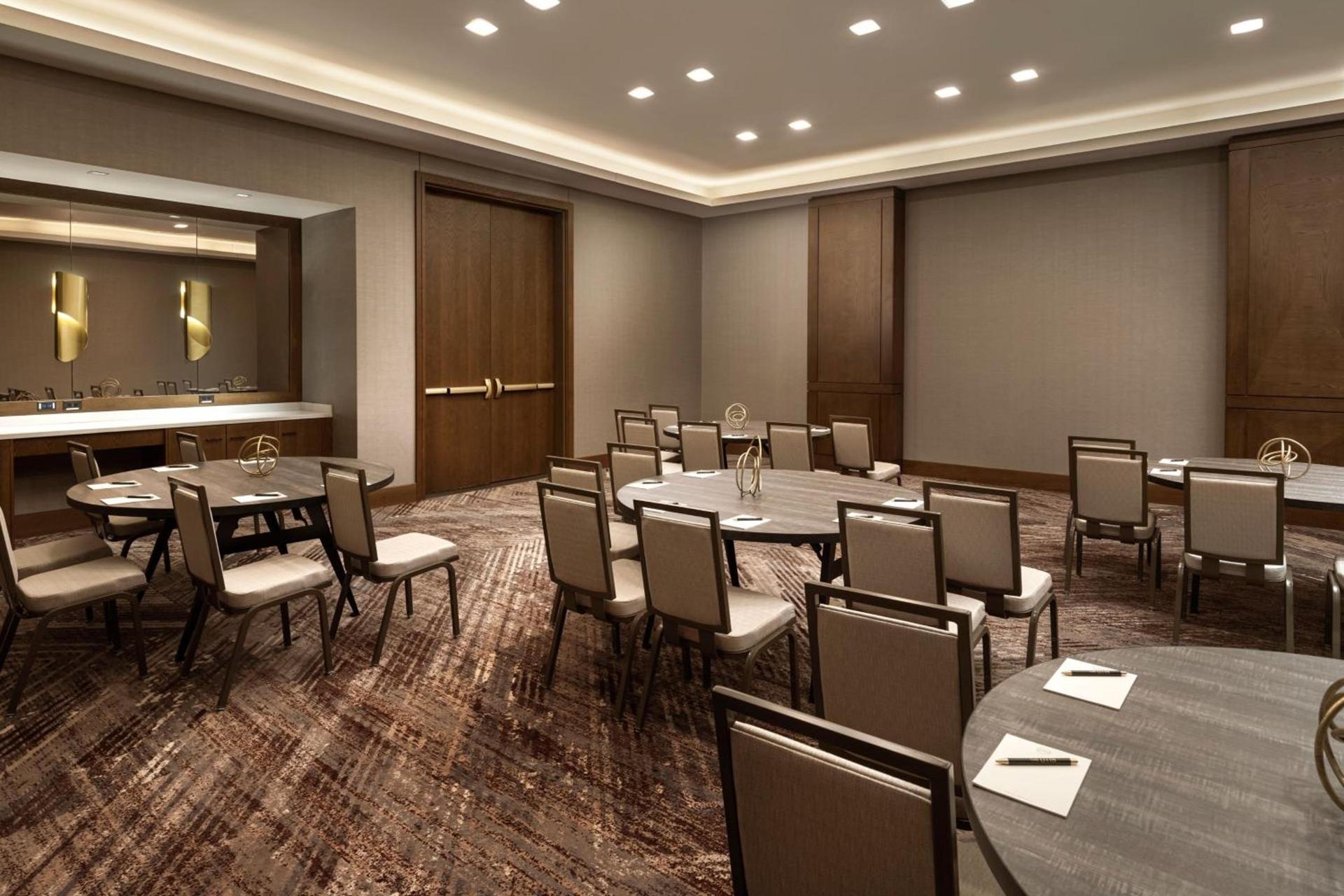 AC Hotel by Marriott Austin-University photo 70