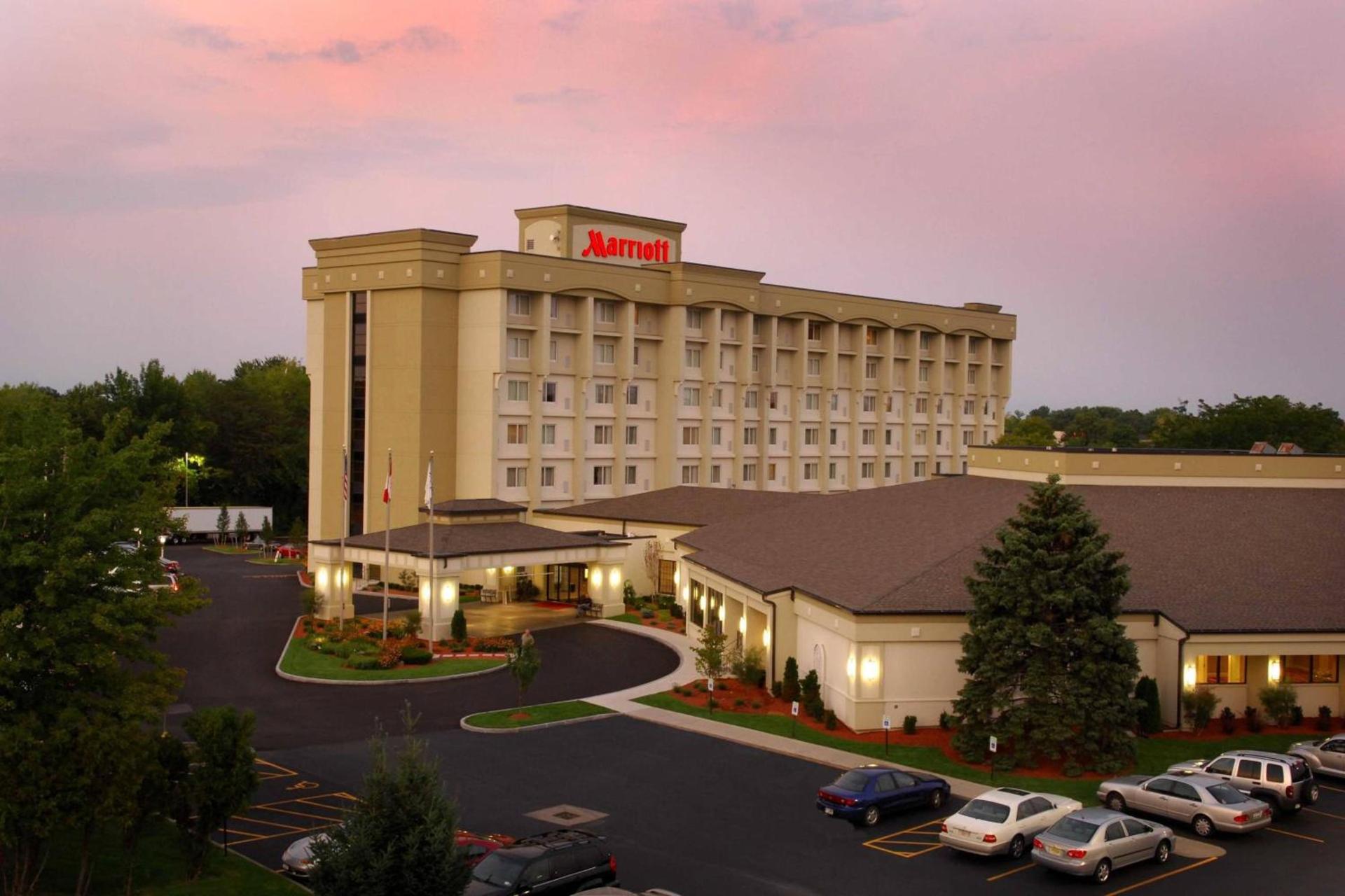 Rochester Airport Marriott photo 1