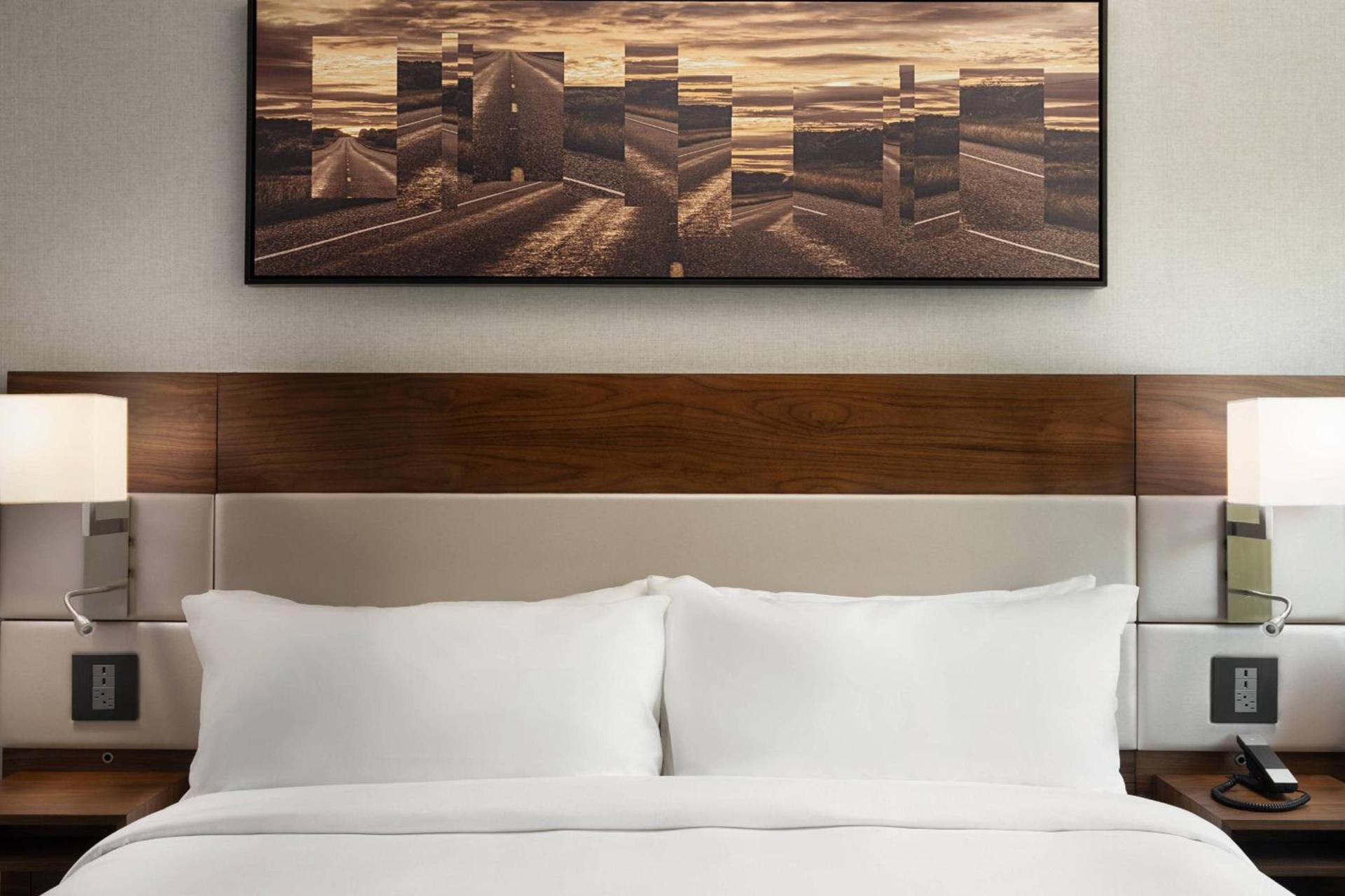 AC Hotel by Marriott Austin-University photo 14