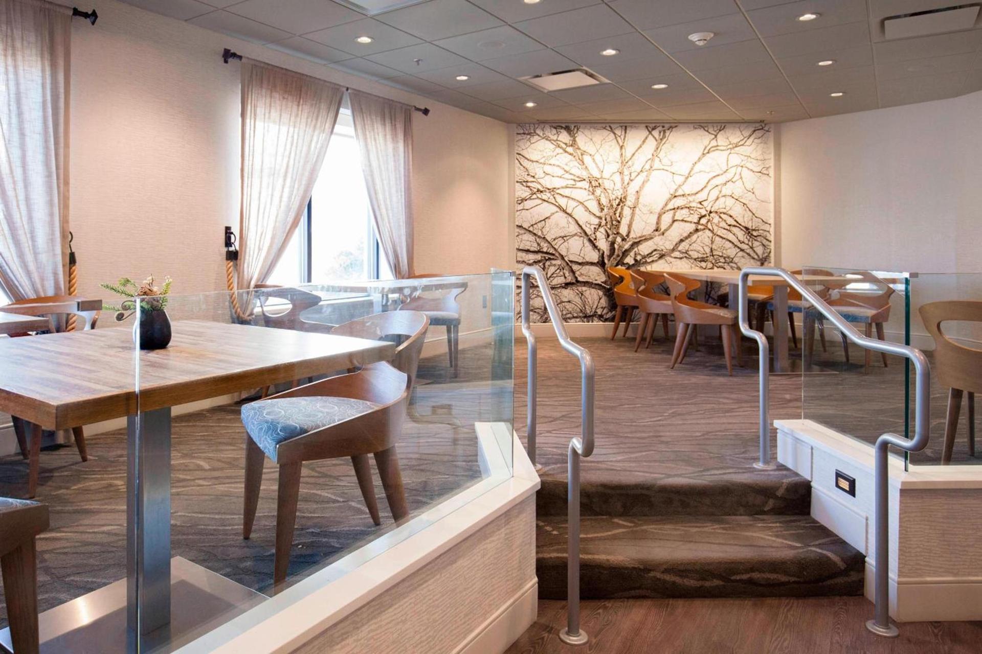 Rochester Airport Marriott photo 37
