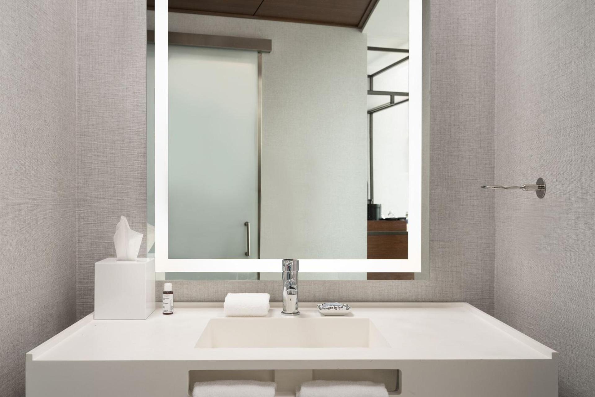 AC Hotel by Marriott Austin-University photo 19