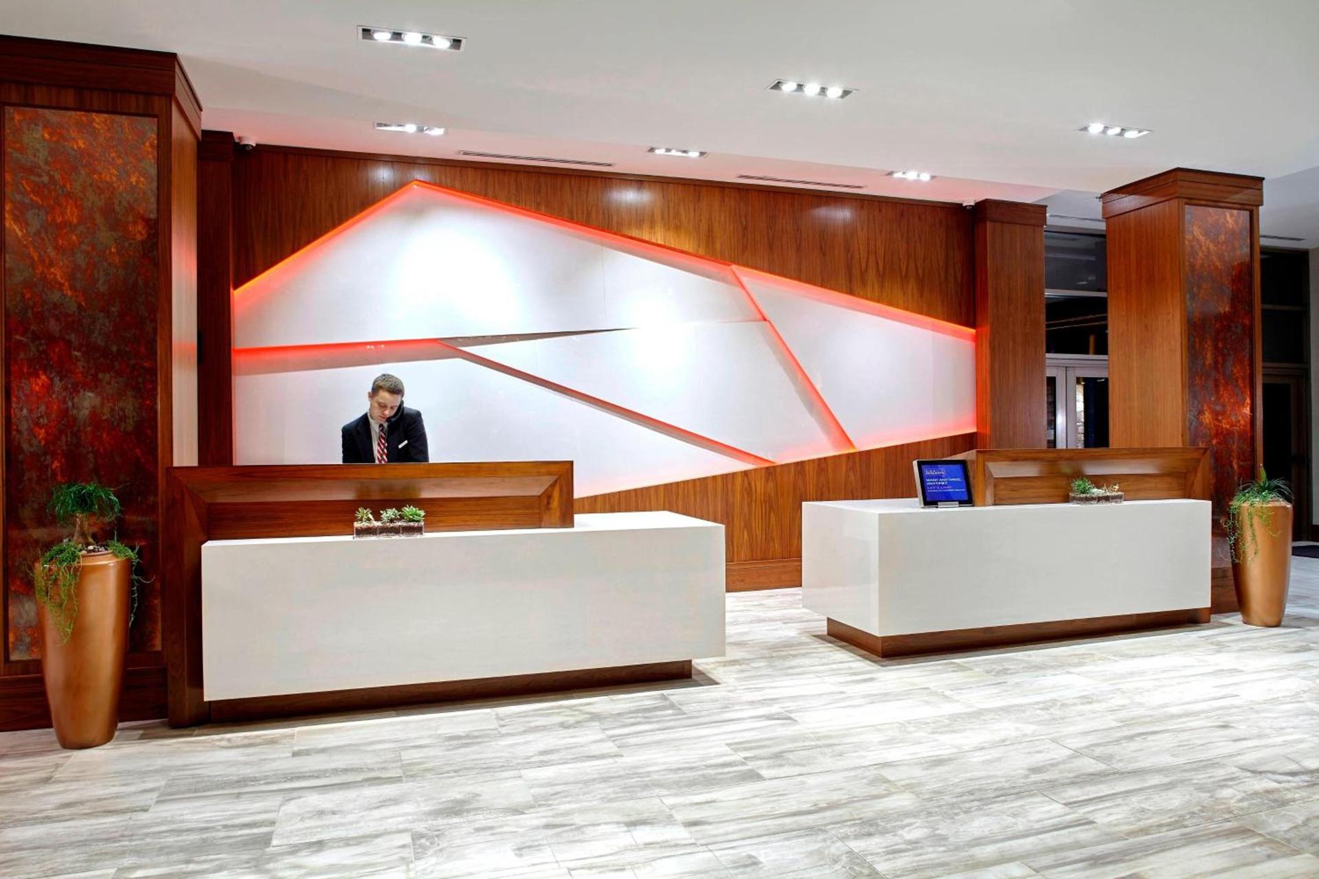 Raleigh Marriott Crabtree Valley photo 4