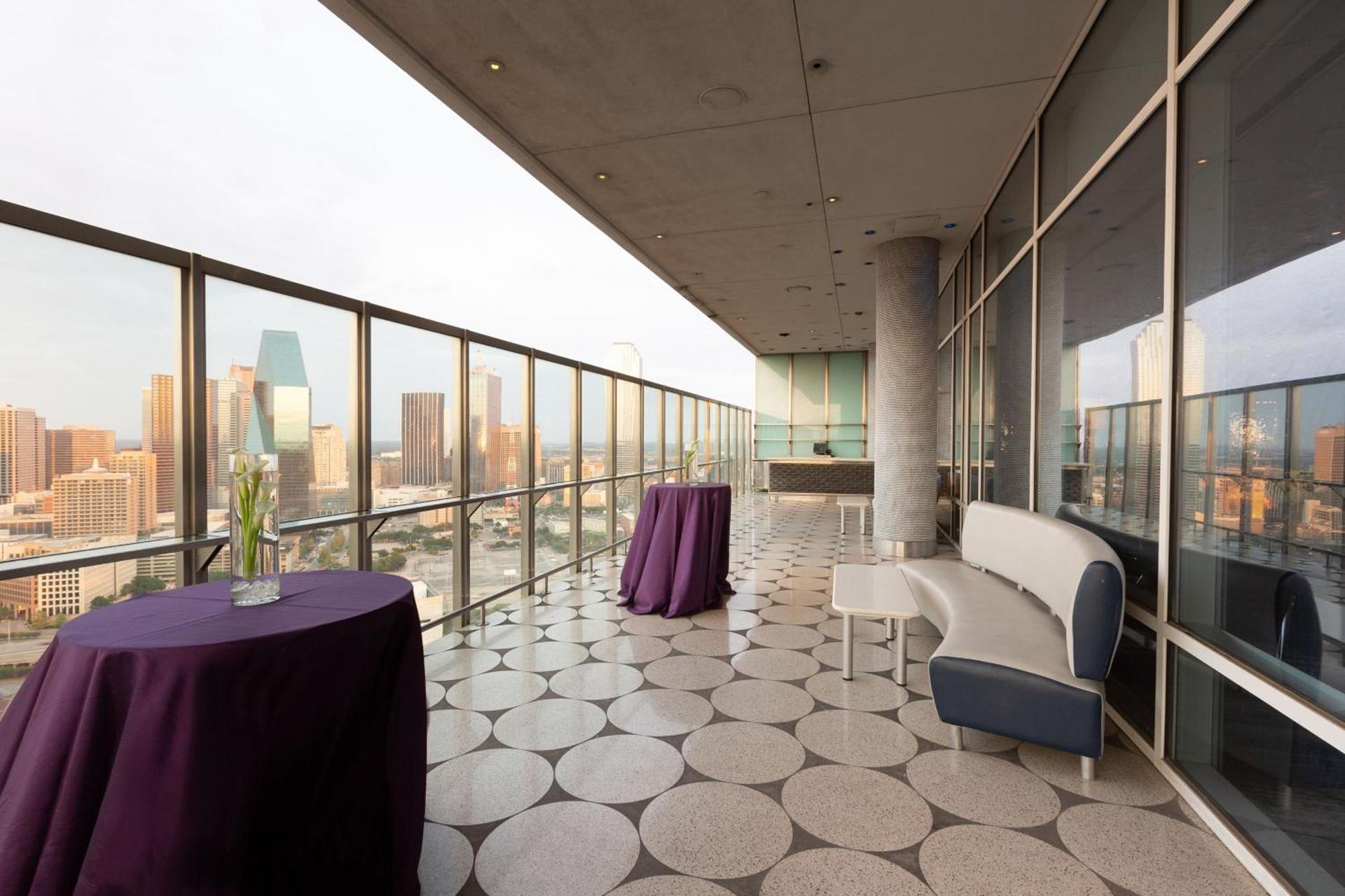 W Dallas photo 34