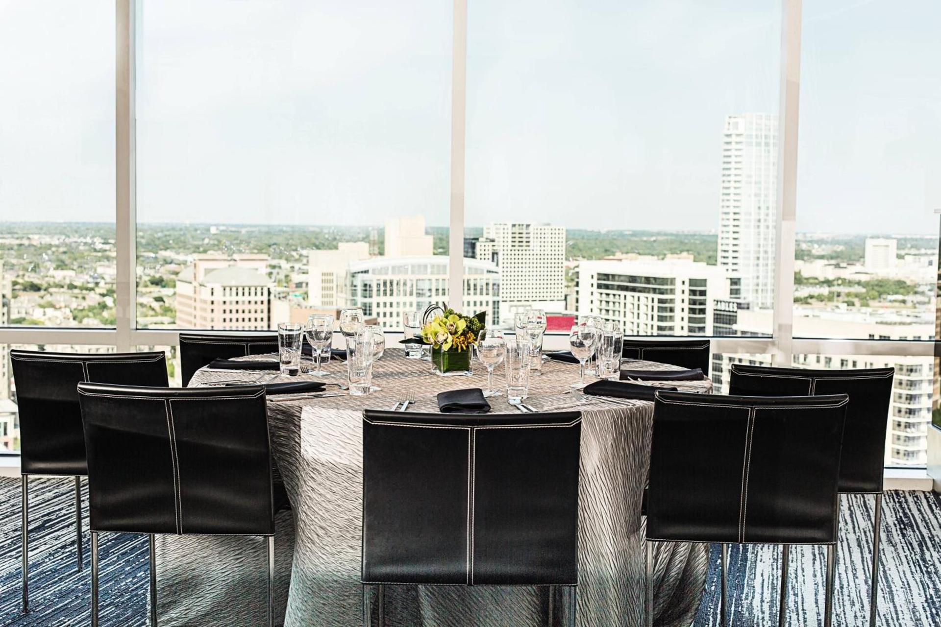 W Dallas photo 52