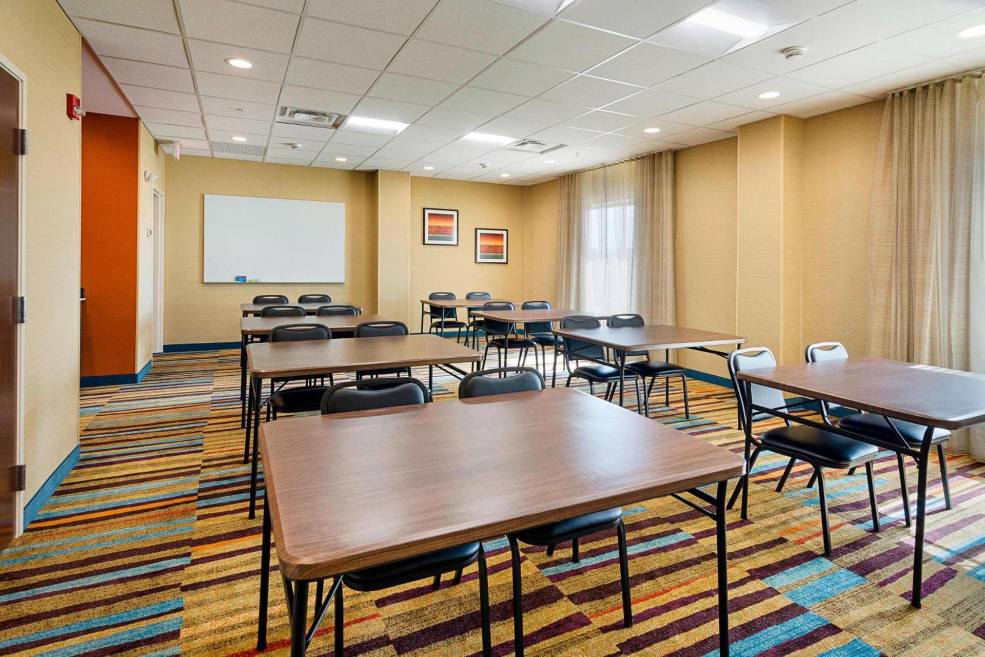 Fairfield Inn & Suites by Marriott Abingdon photo 40