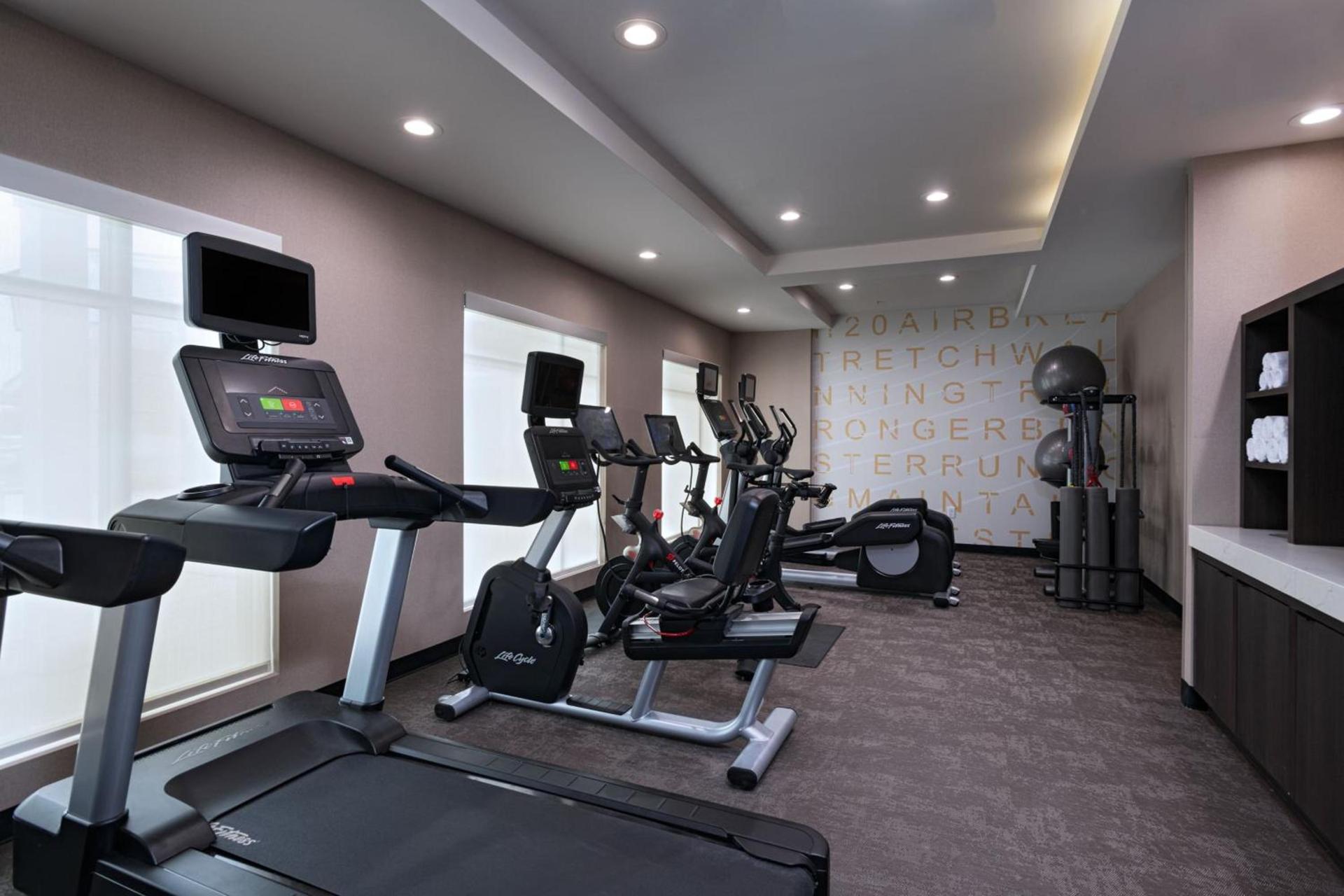 Residence Inn New Brunswick Tower Center Blvd. photo 33