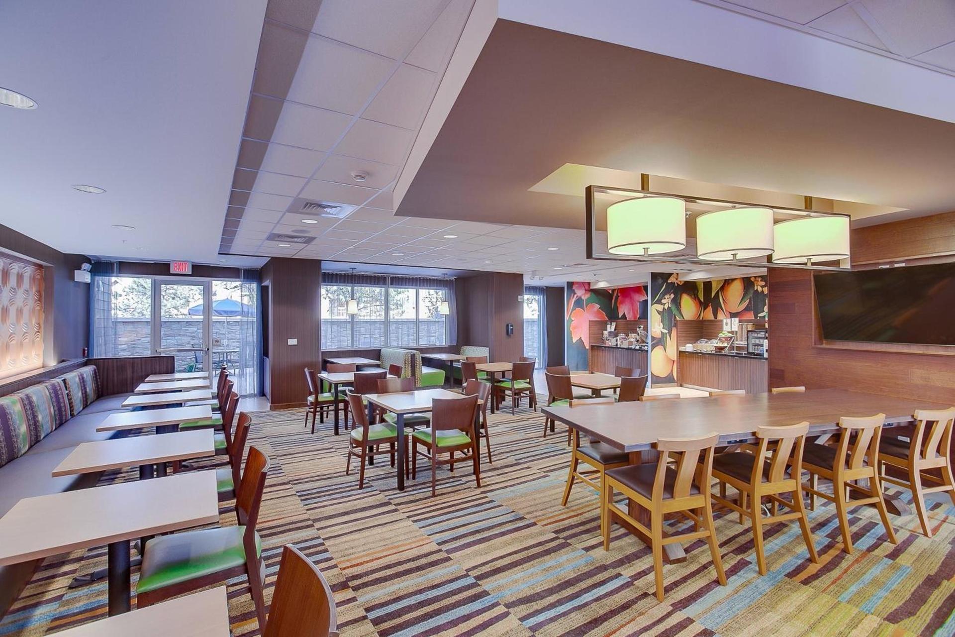 Fairfield Inn & Suites By Marriott Wichita East photo 17