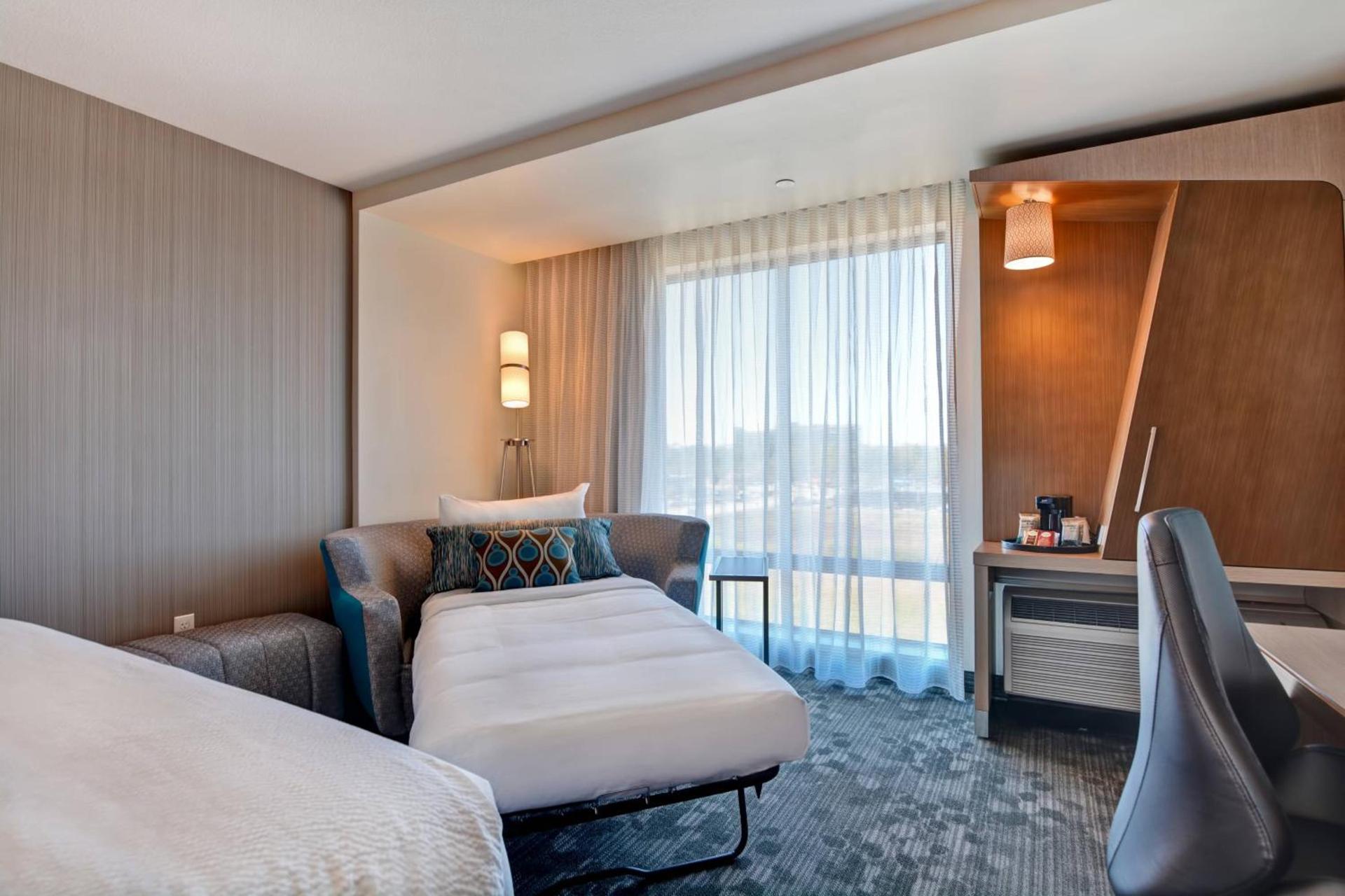 Courtyard by Marriott Bentonville Rogers Promenade photo 13