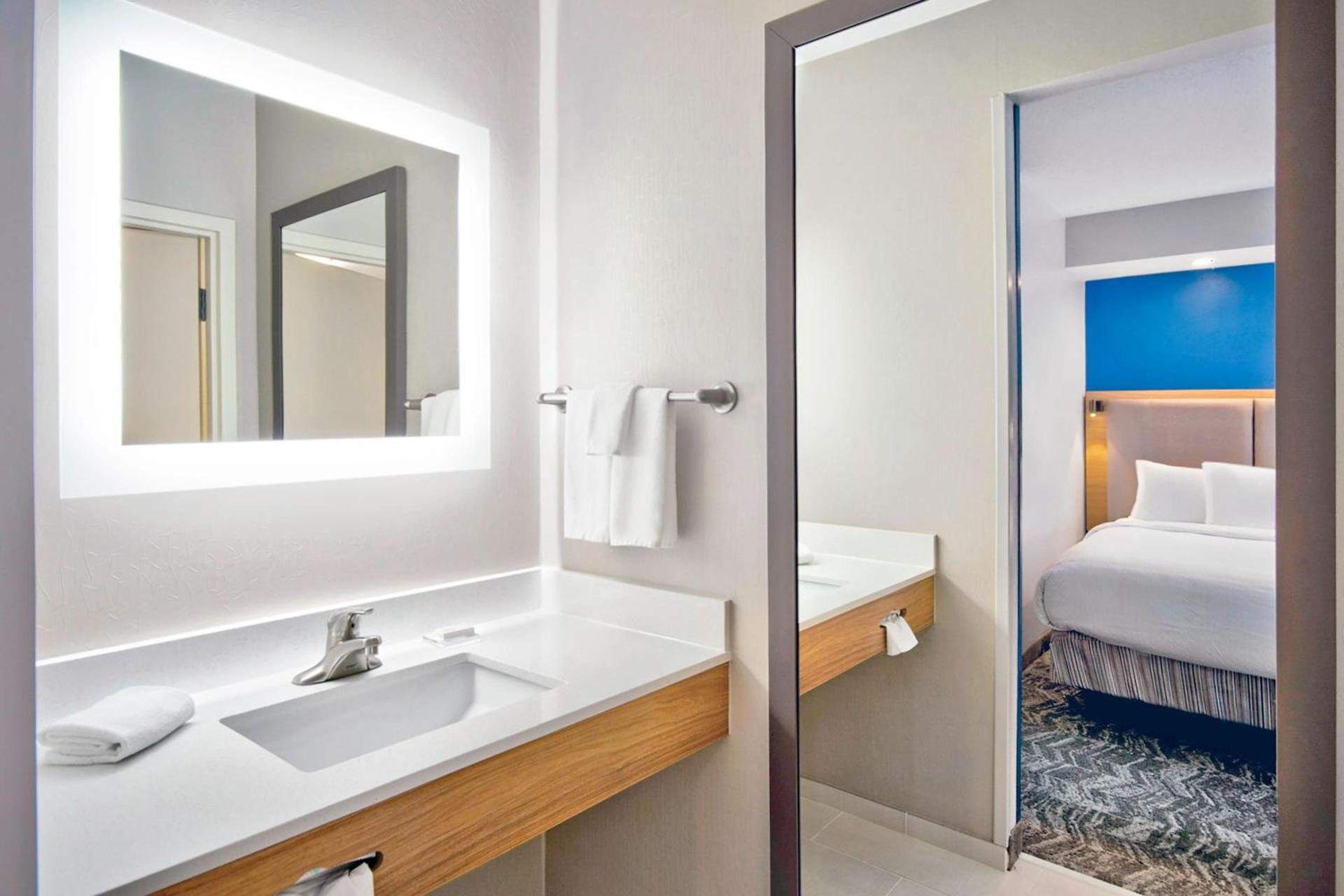 SpringHill Suites By Marriott Erie photo 21