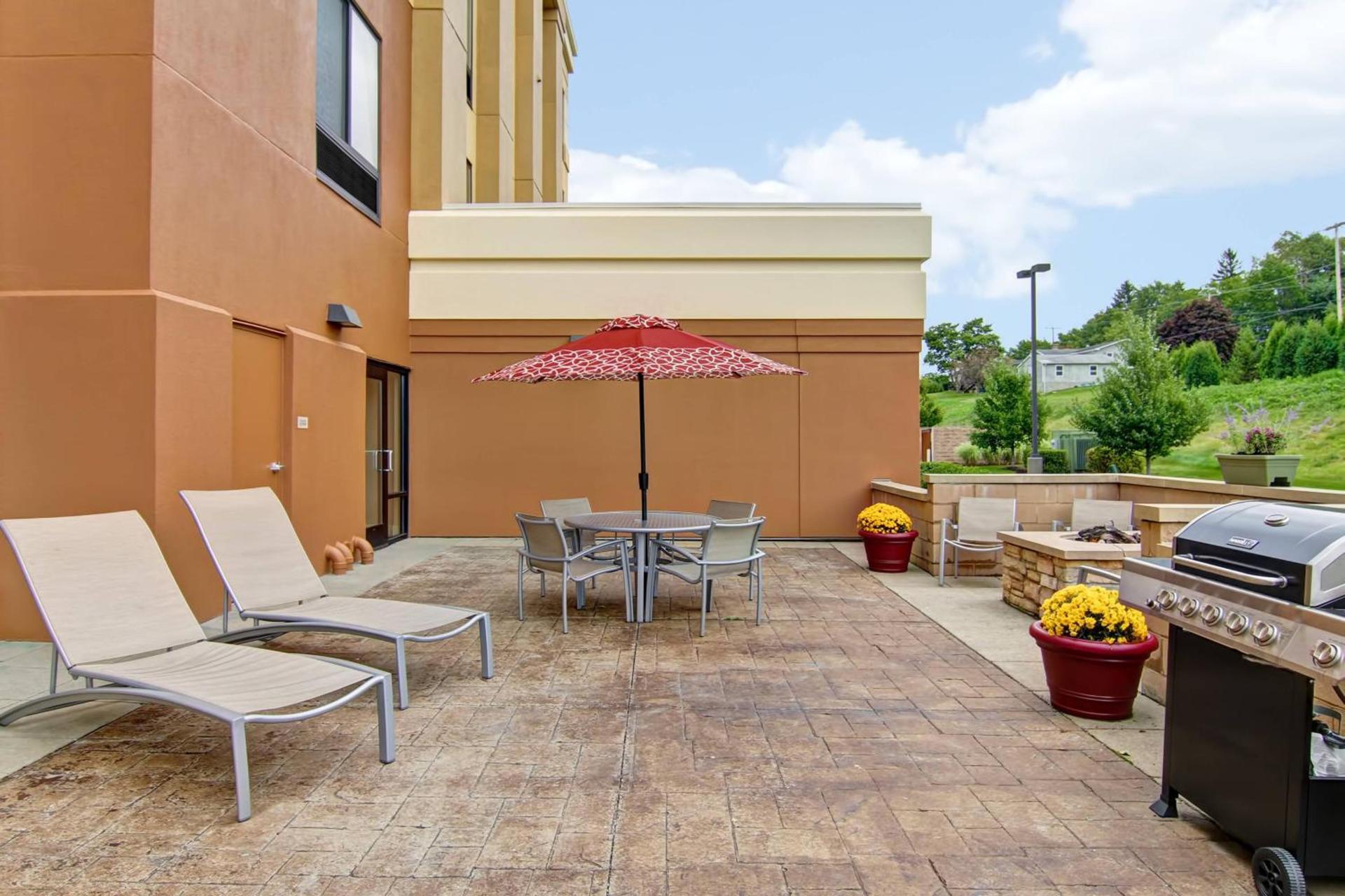 SpringHill Suites By Marriott Erie photo 10