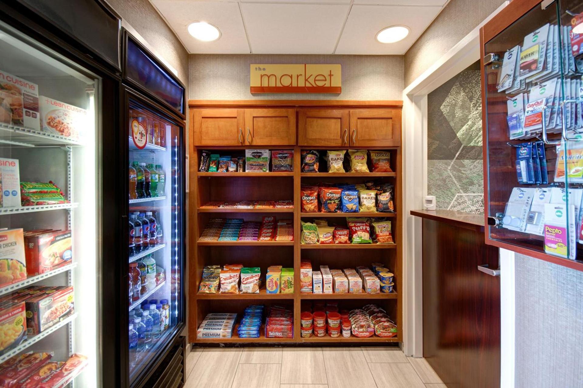 SpringHill Suites By Marriott Erie photo 26