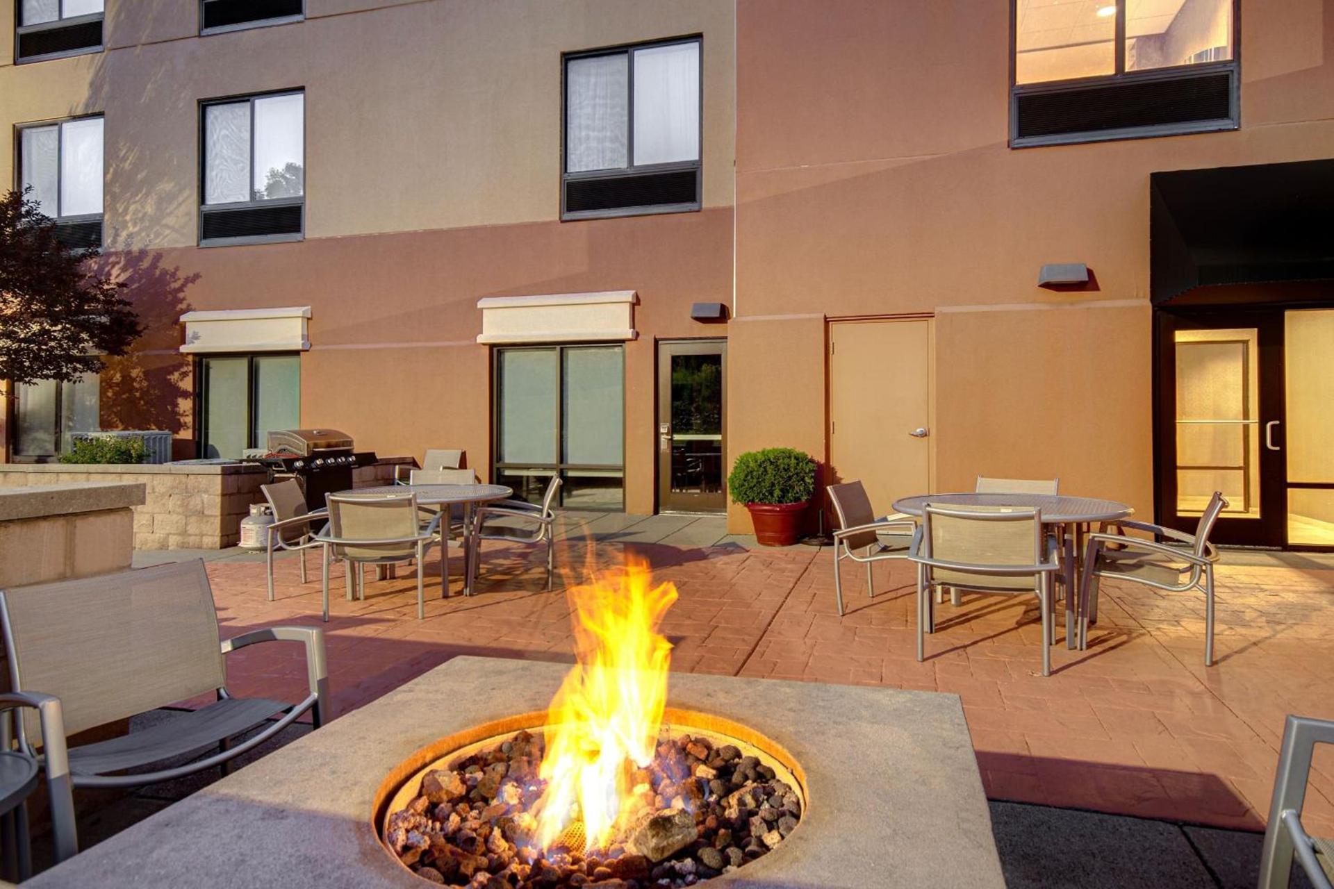 SpringHill Suites By Marriott Erie photo 32