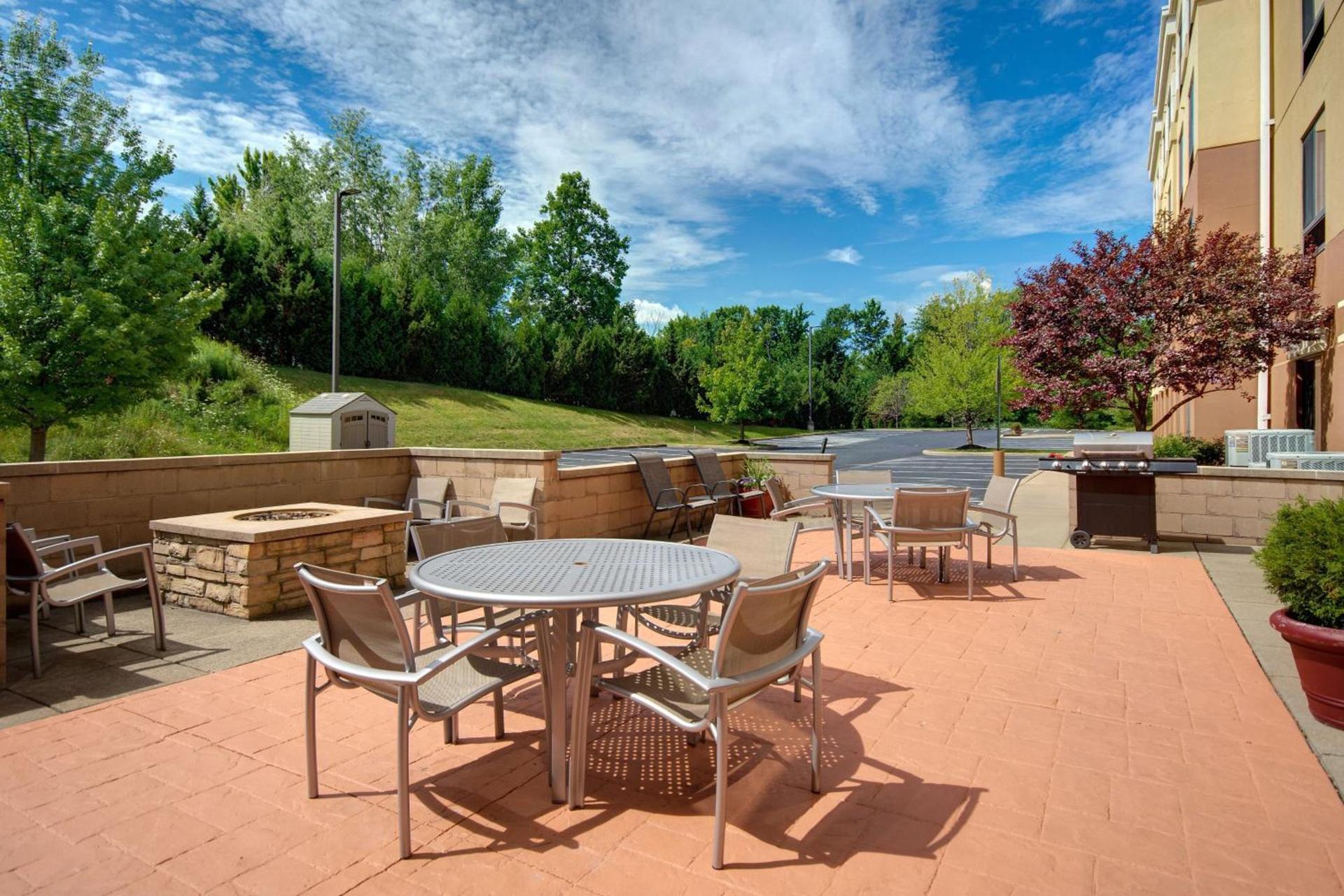 SpringHill Suites By Marriott Erie photo 31