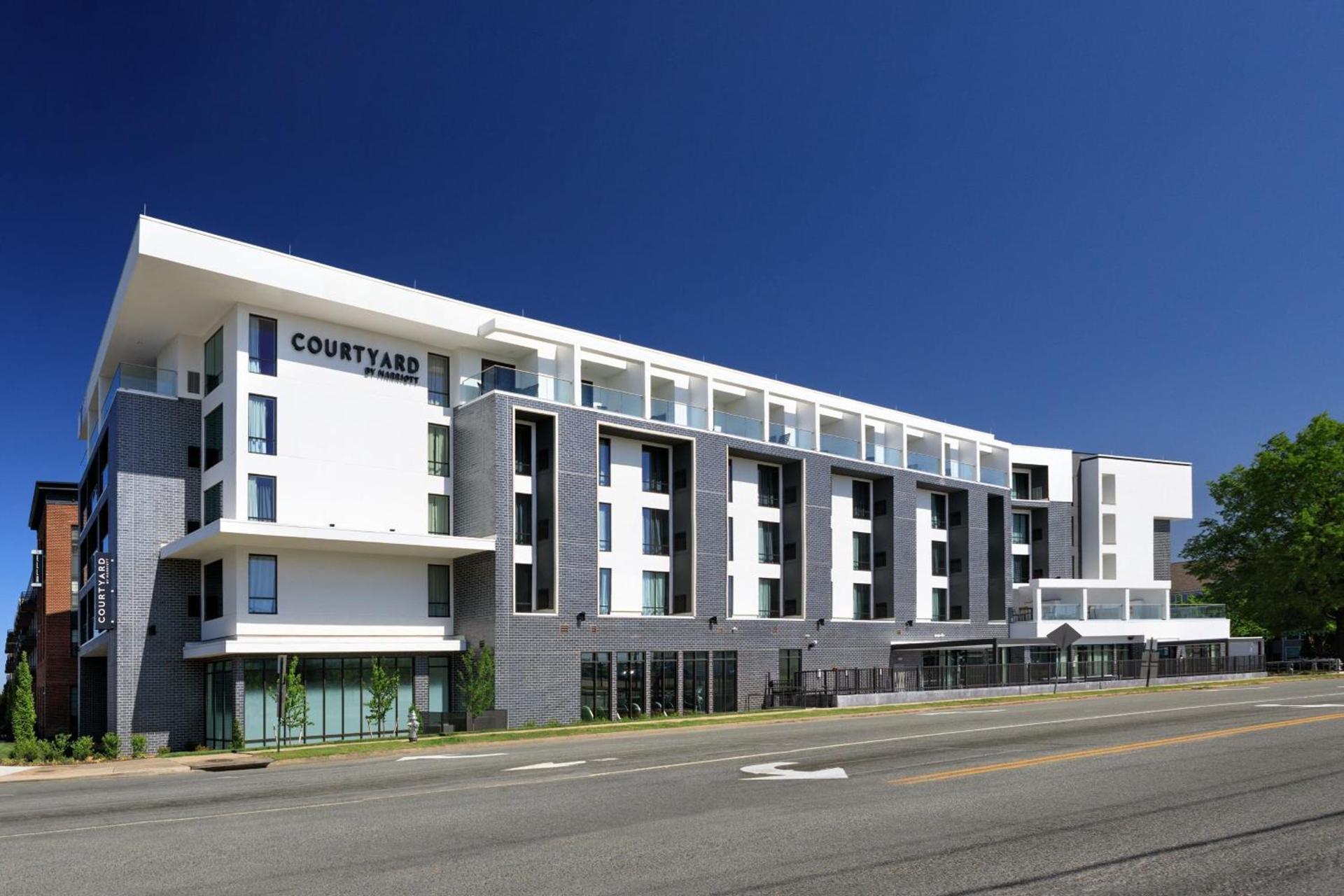 Courtyard by Marriott Richmond Scott's Addition photo 2