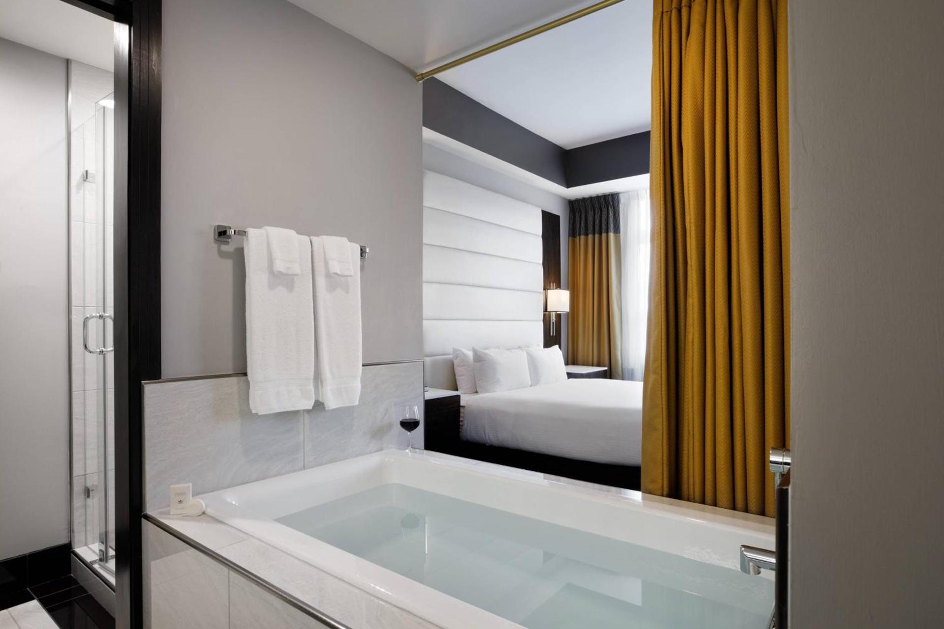Hotel Metro, Autograph Collection photo 20