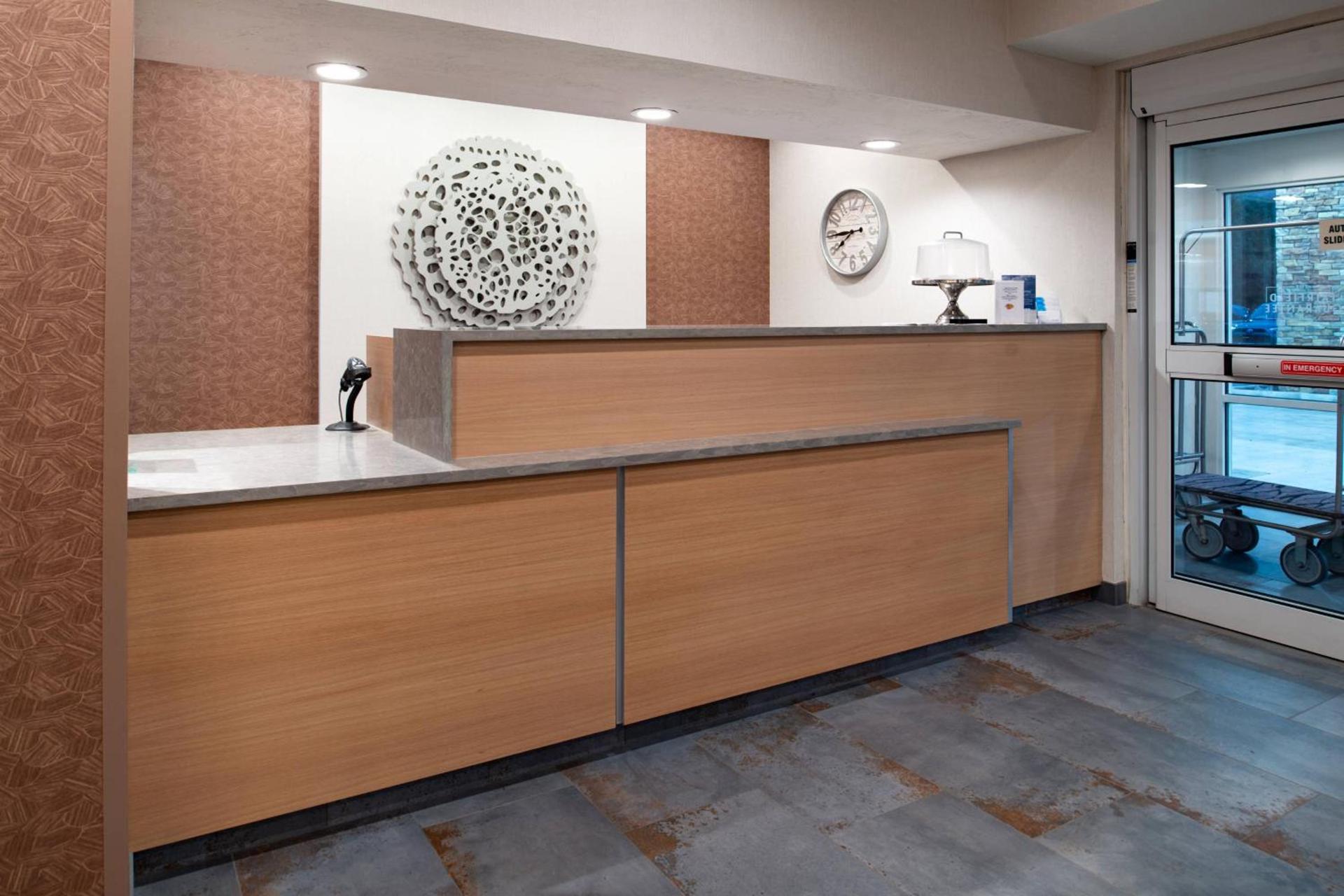 Fairfield Inn and Suites Beloit photo 6