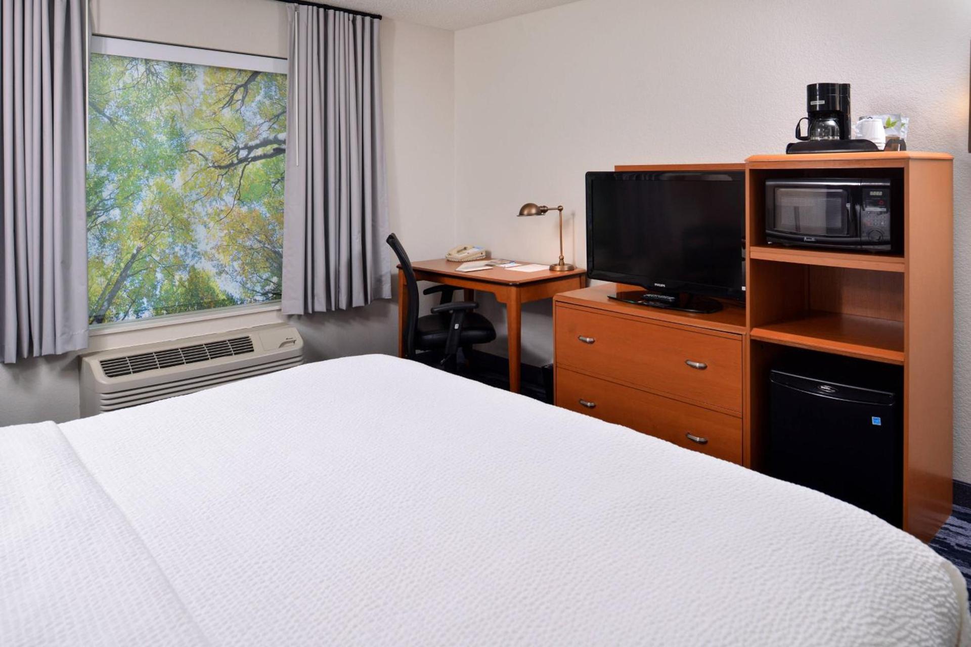 Fairfield Inn and Suites Beloit photo 14