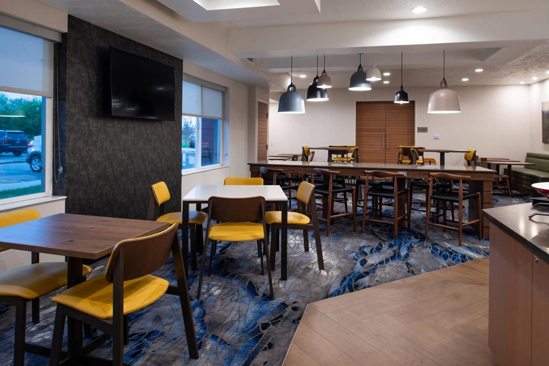 Fairfield Inn and Suites Beloit photo 32