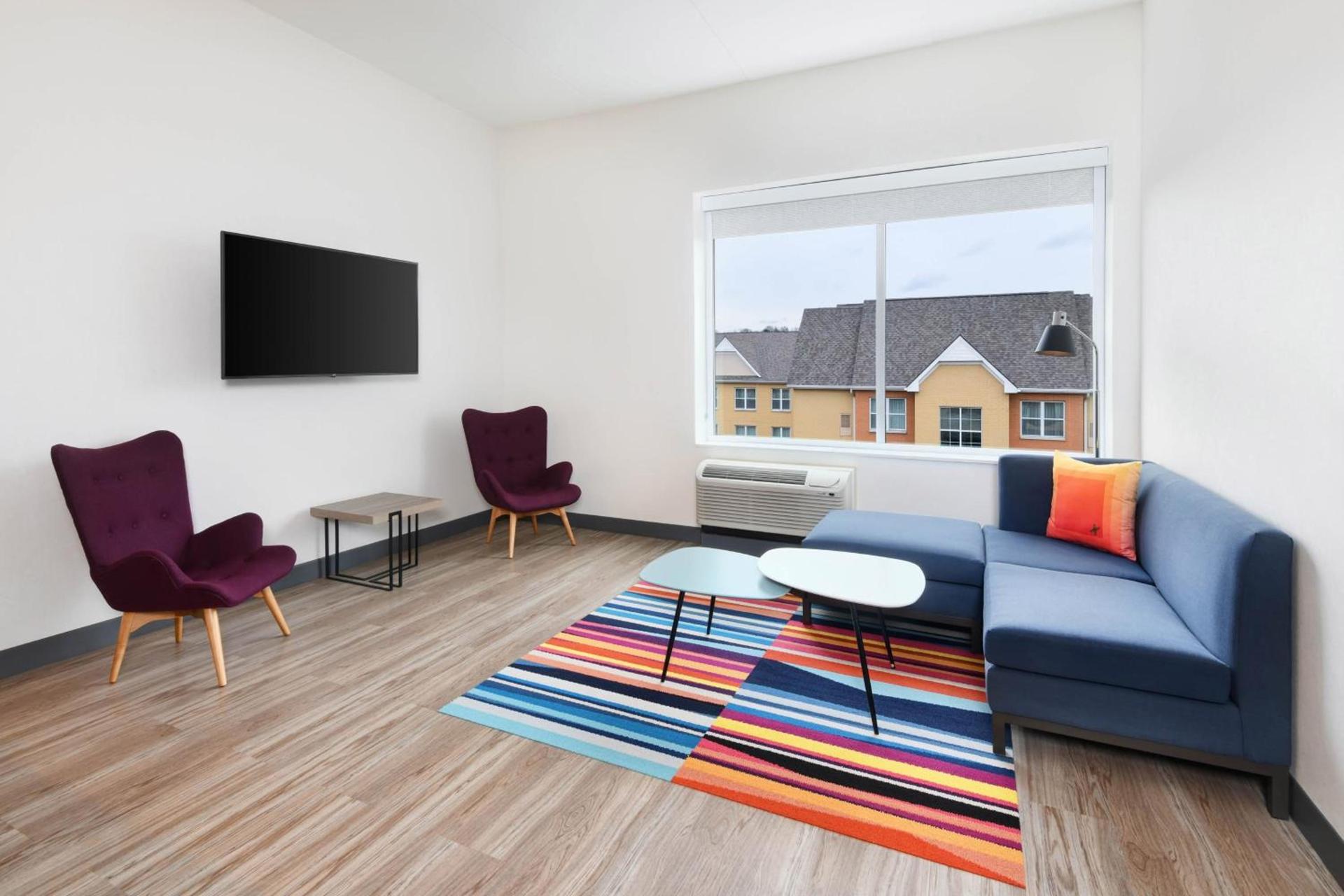 Aloft by Marriott Cincinnati West Chester photo 11