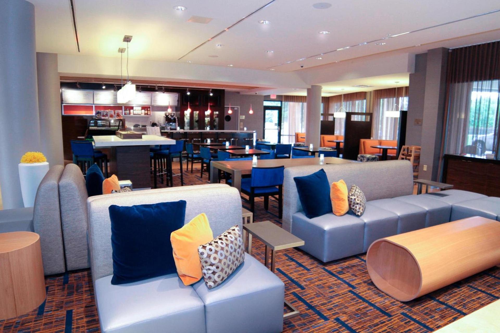 Courtyard by Marriott Jackson Airport/Pearl photo 25