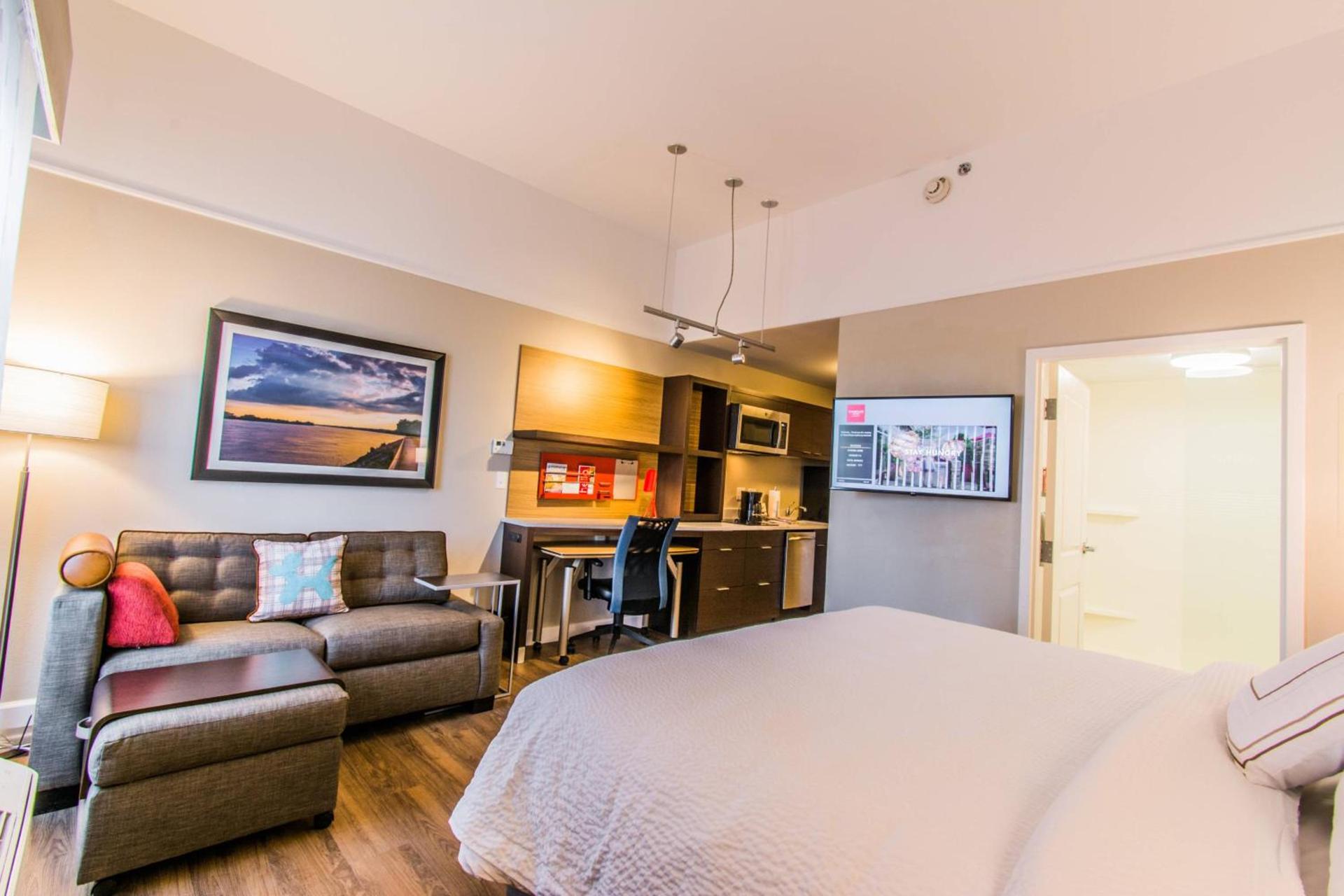 TownePlace Suites by Marriott Evansville Newburgh photo 31