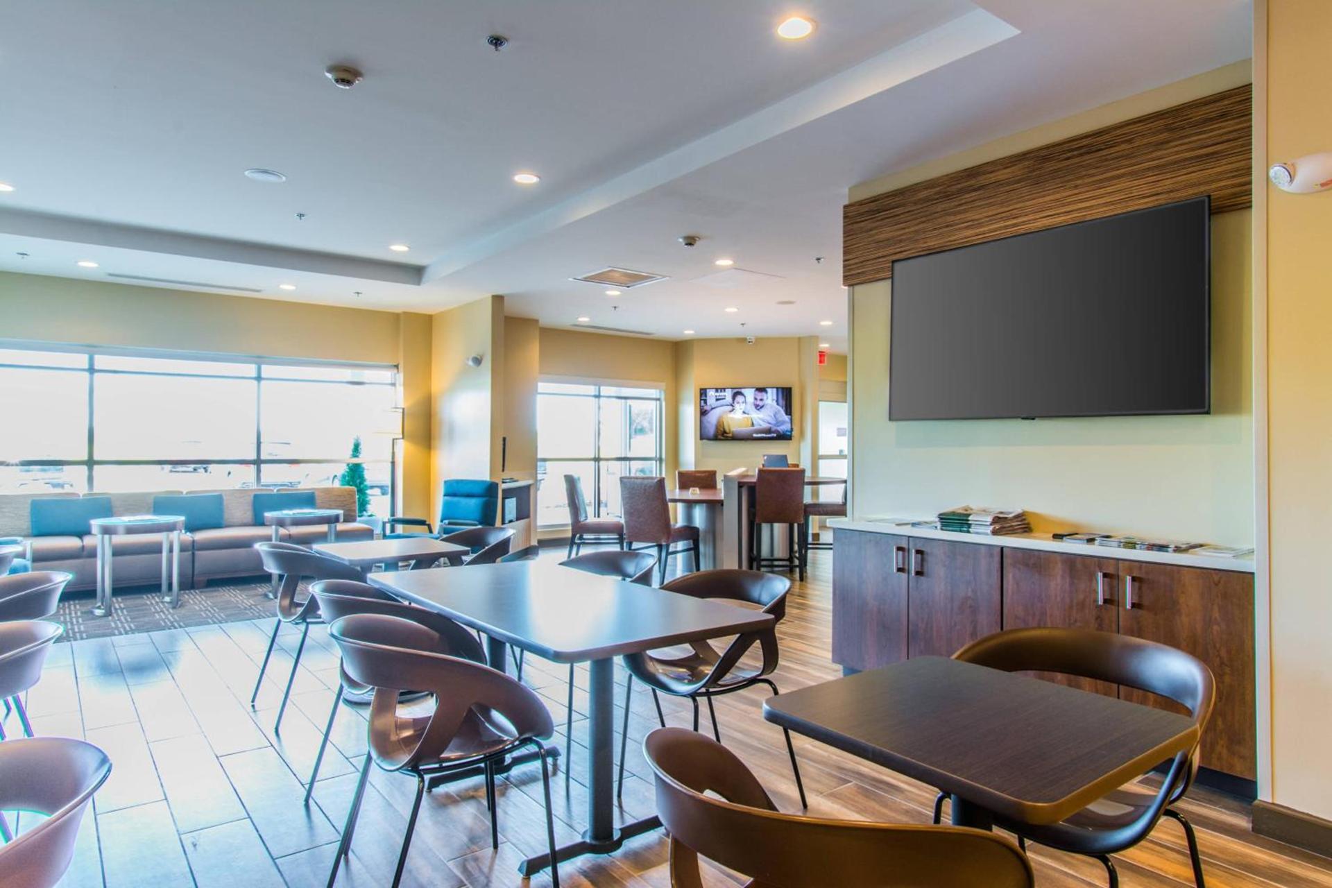 TownePlace Suites by Marriott Evansville Newburgh photo 54