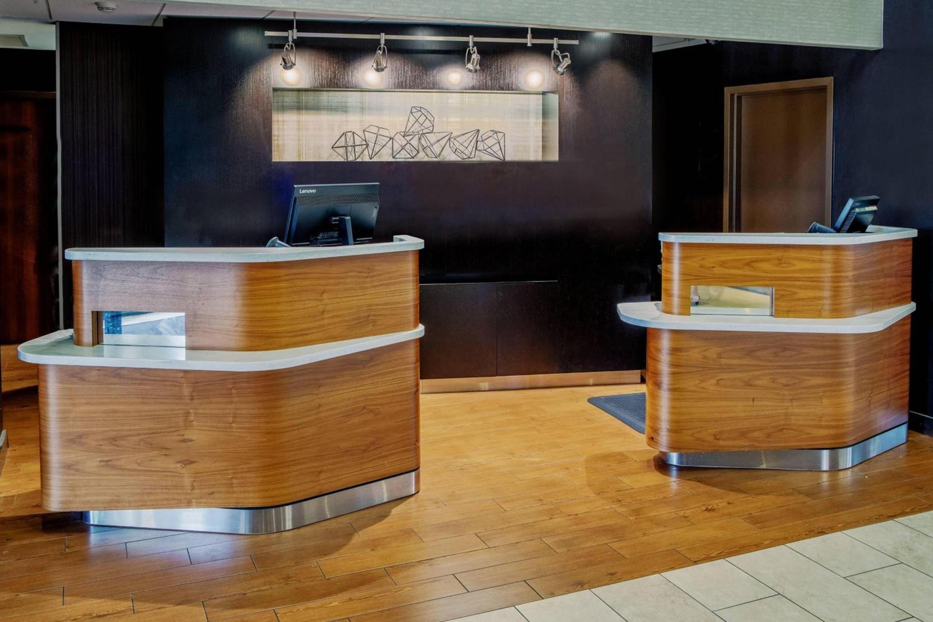 Courtyard by Marriott Springfield photo 6