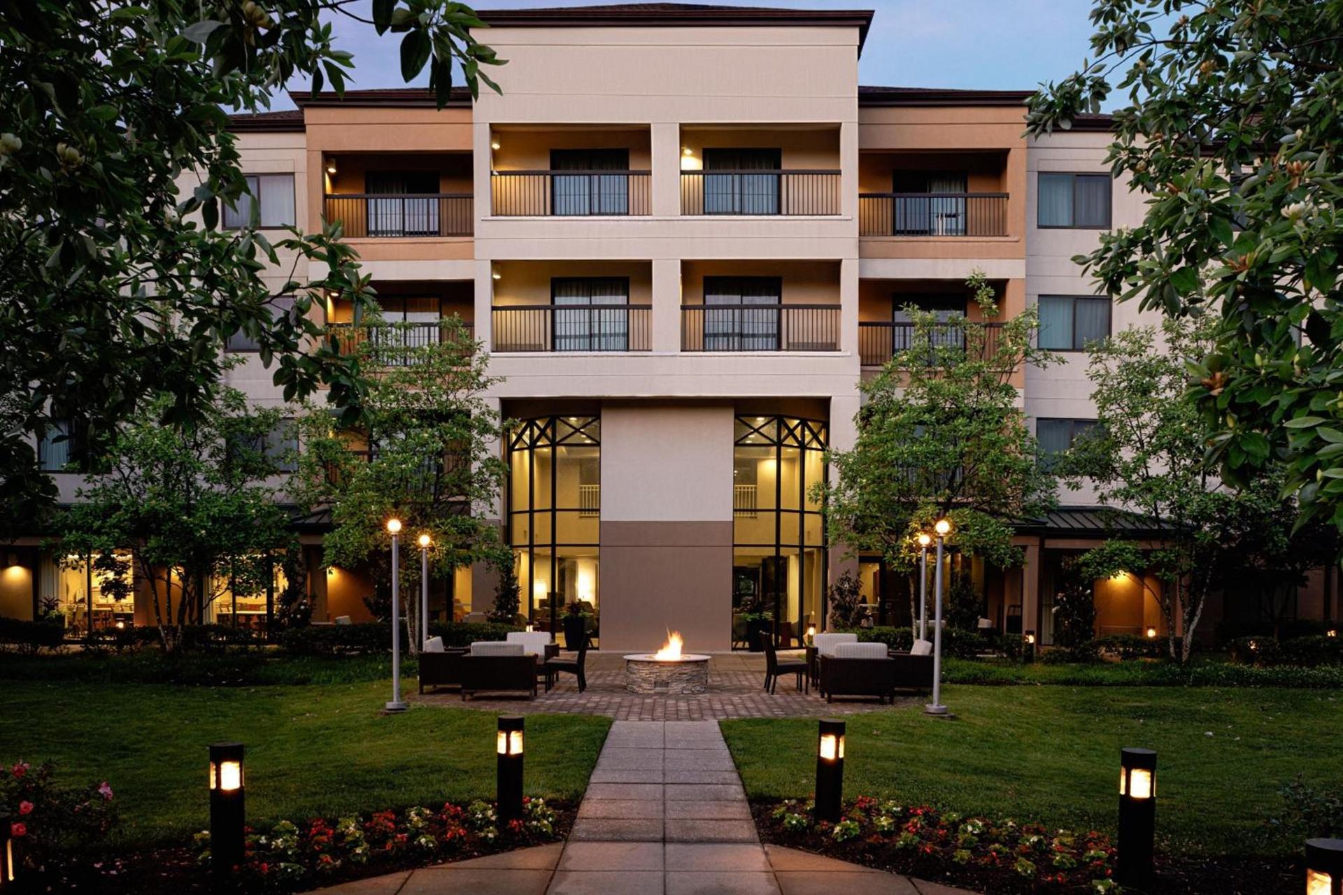 Courtyard by Marriott Springfield — hotel in Springfield