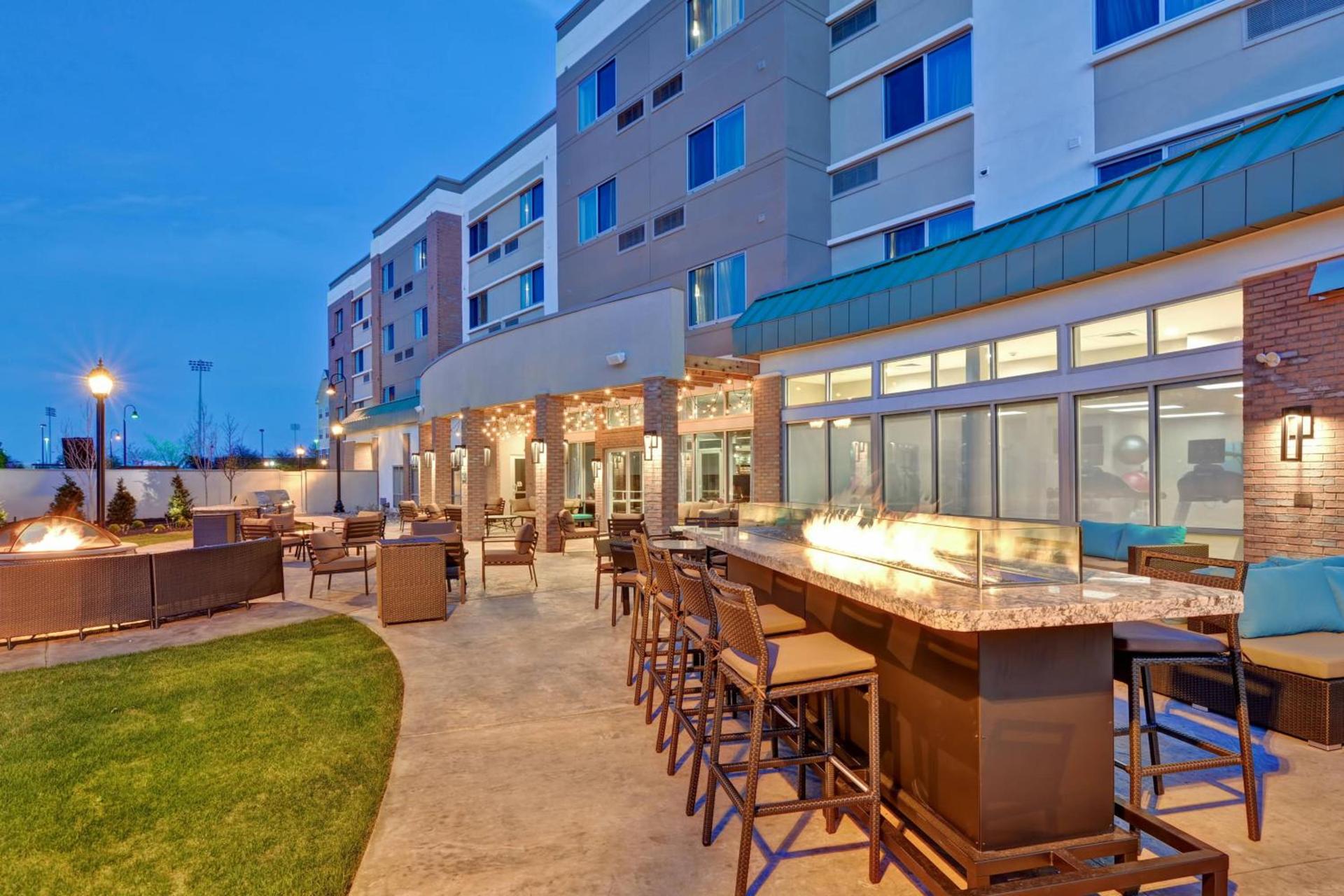 Courtyard by Marriott Long Island Islip/Courthouse Complex photo 17