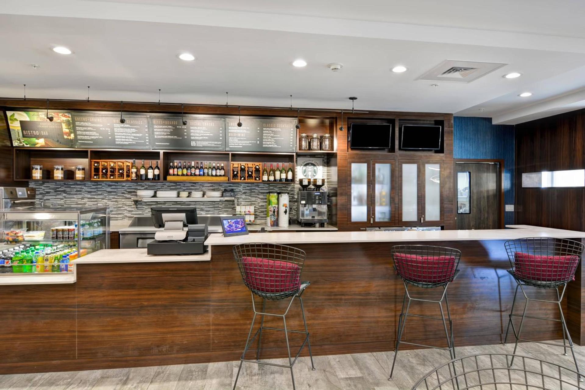 Courtyard by Marriott Long Island Islip/Courthouse Complex photo 20