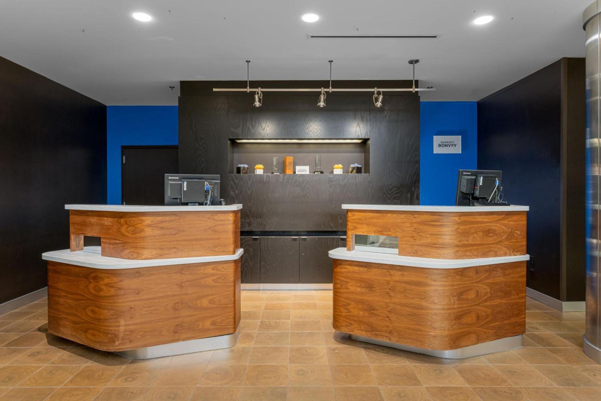 Courtyard by Marriott Asheville Airport photo 2
