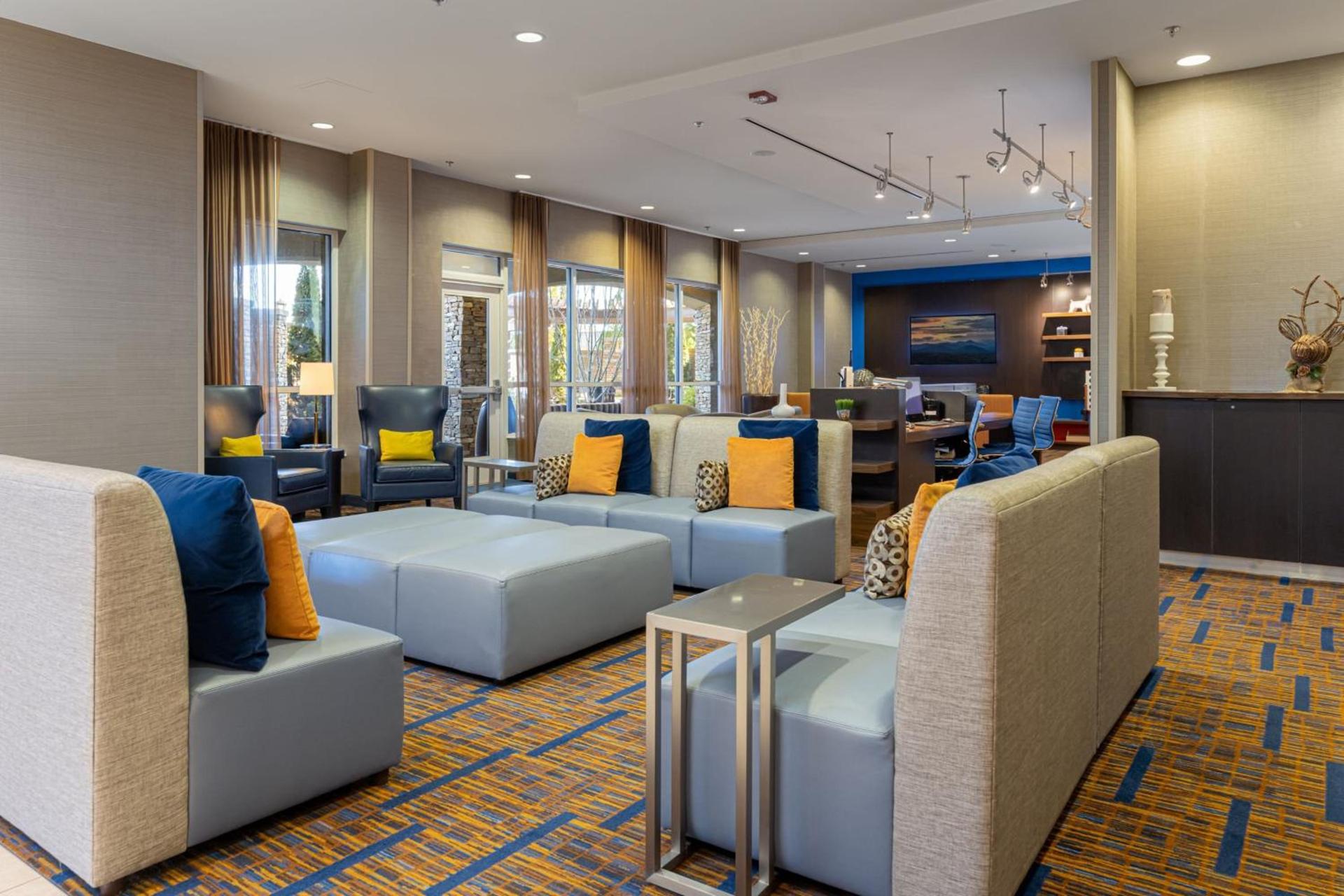 Courtyard by Marriott Asheville Airport photo 4
