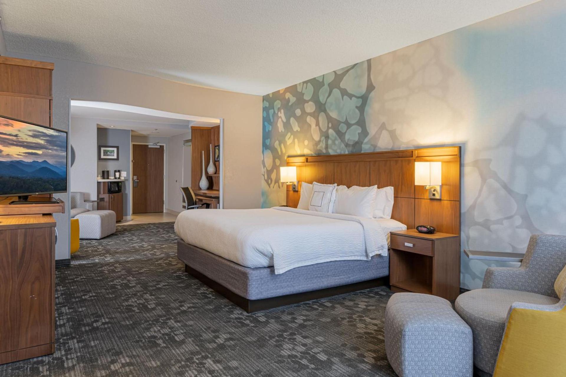 Courtyard by Marriott Asheville Airport photo 12