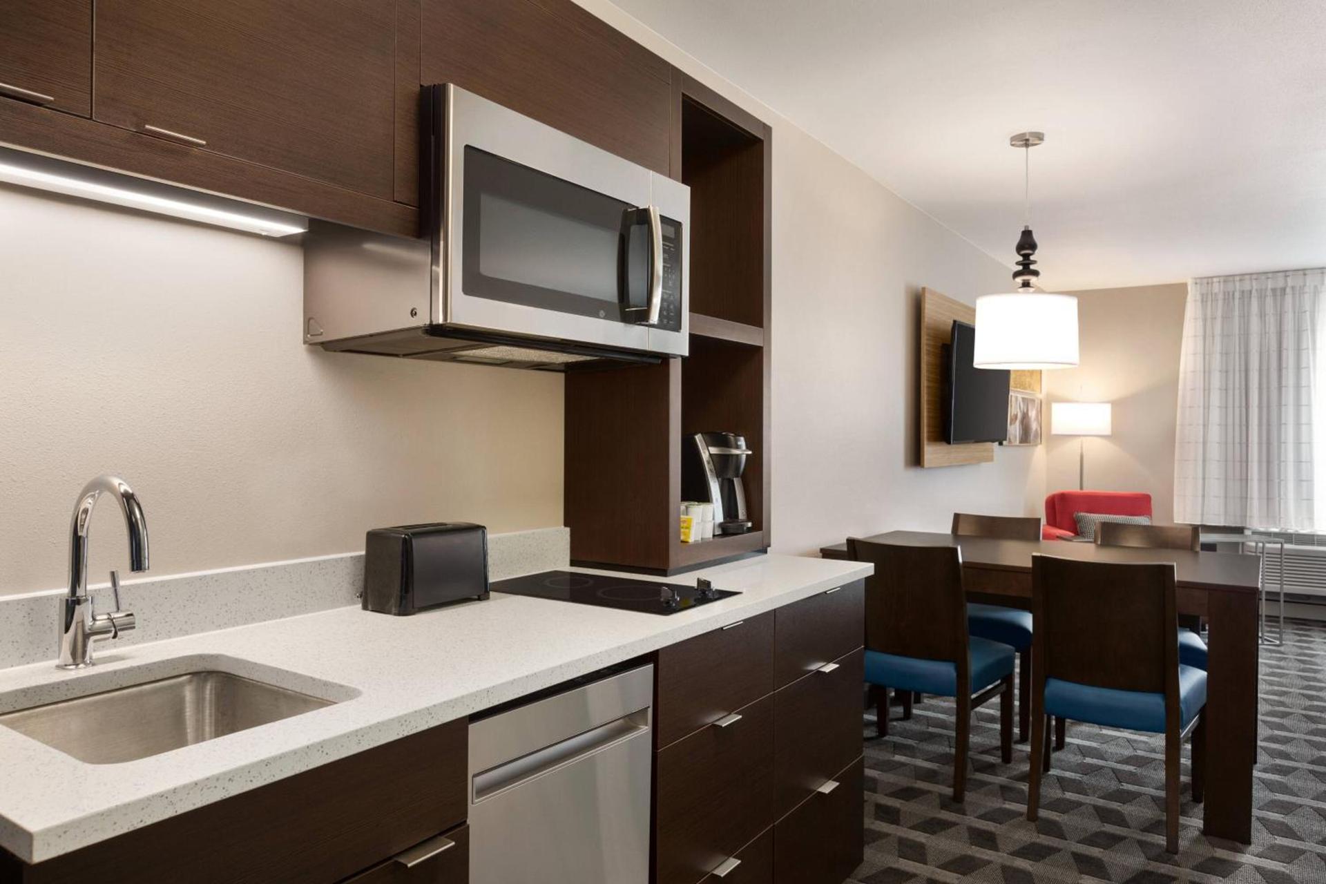 TownePlace Suites Cedar Rapids Marion photo 9