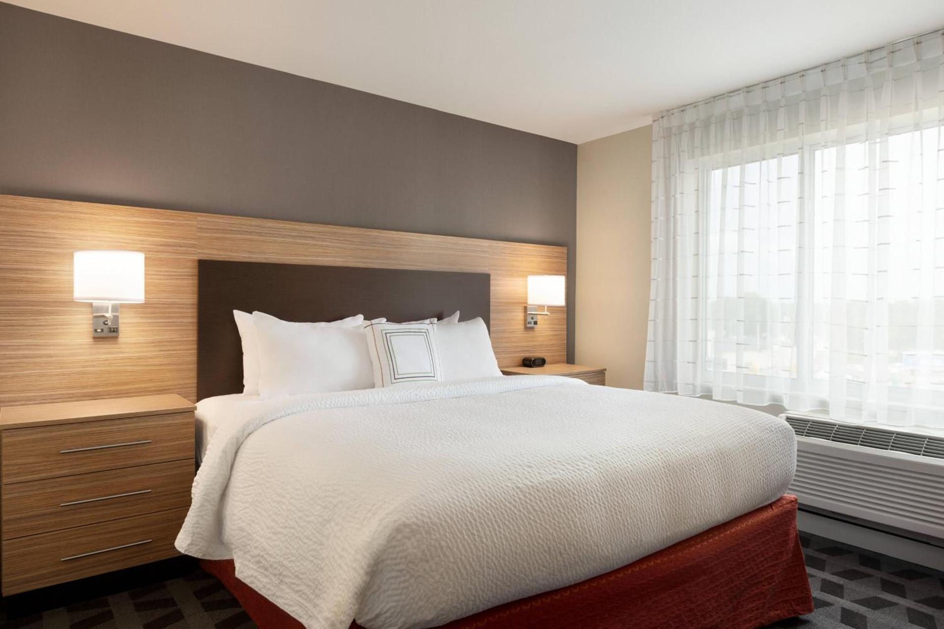 TownePlace Suites Cedar Rapids Marion photo 10